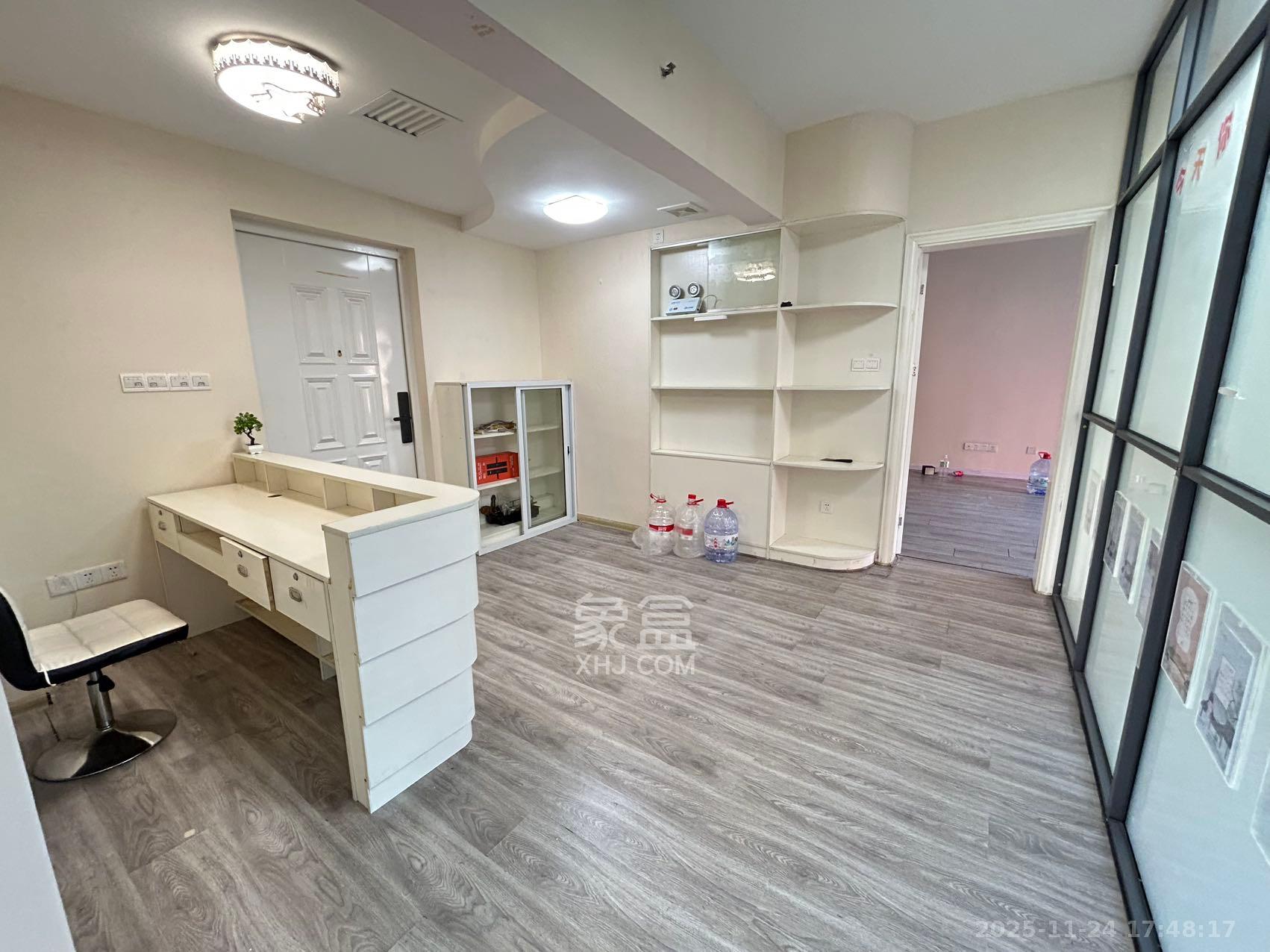 怡海星城  3室2厅1卫    4500.0元/月室内图