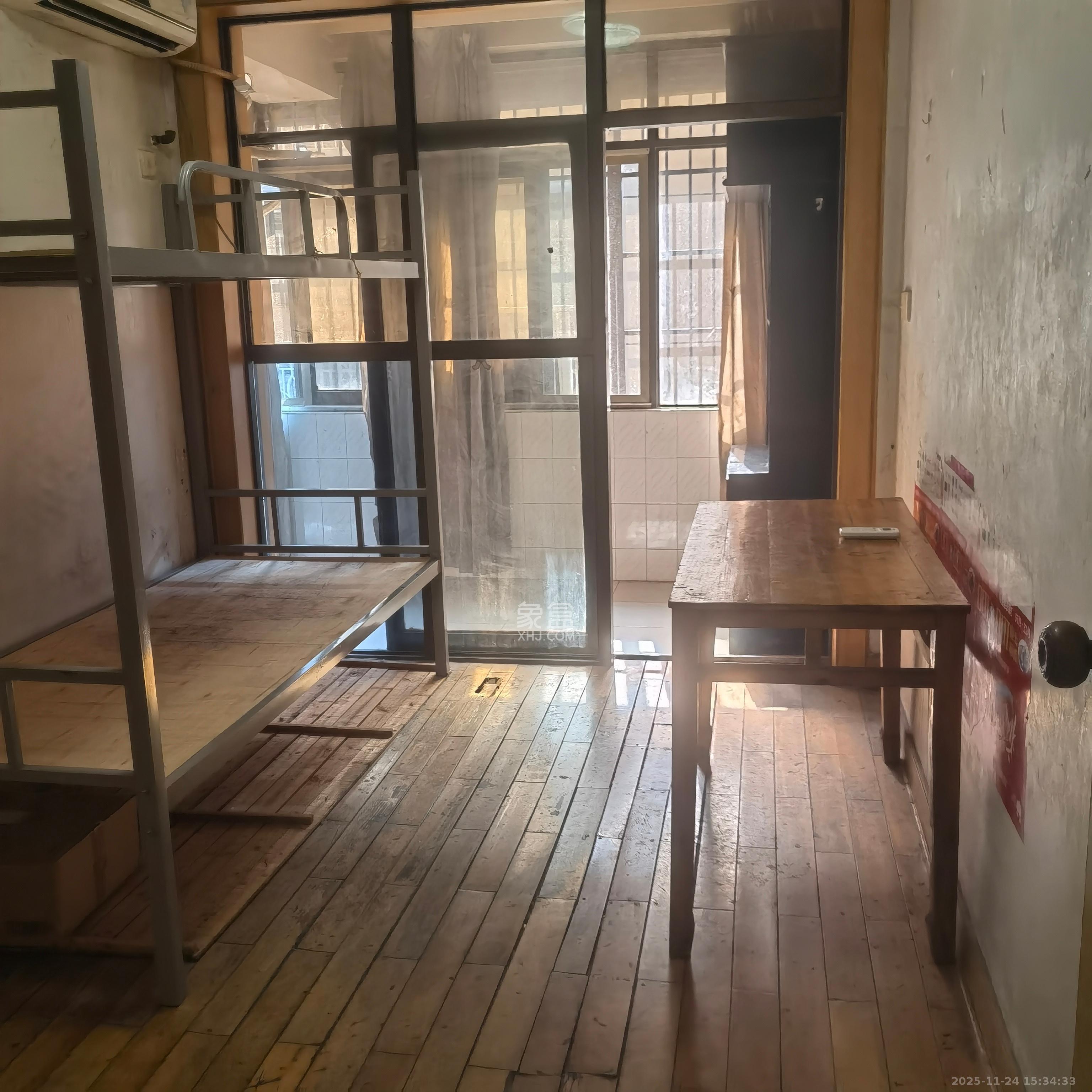 环城堤综合楼（产权如意街综合楼）  1室0厅0卫    2800.0元/月室内图