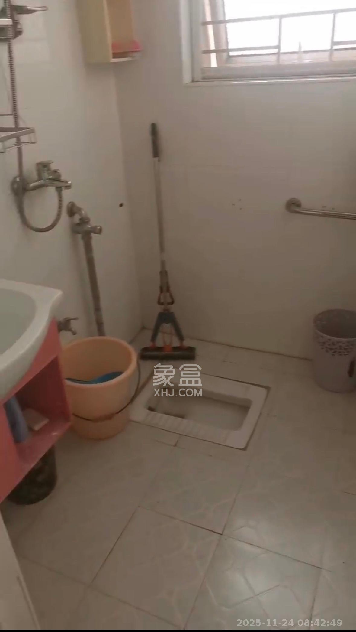 凯通国际城(凯通朝庭) 2室1厅1卫 2100.0元/月 凯通国际城(凯通朝庭) 2室1厅1卫 2100.0元/月室内图