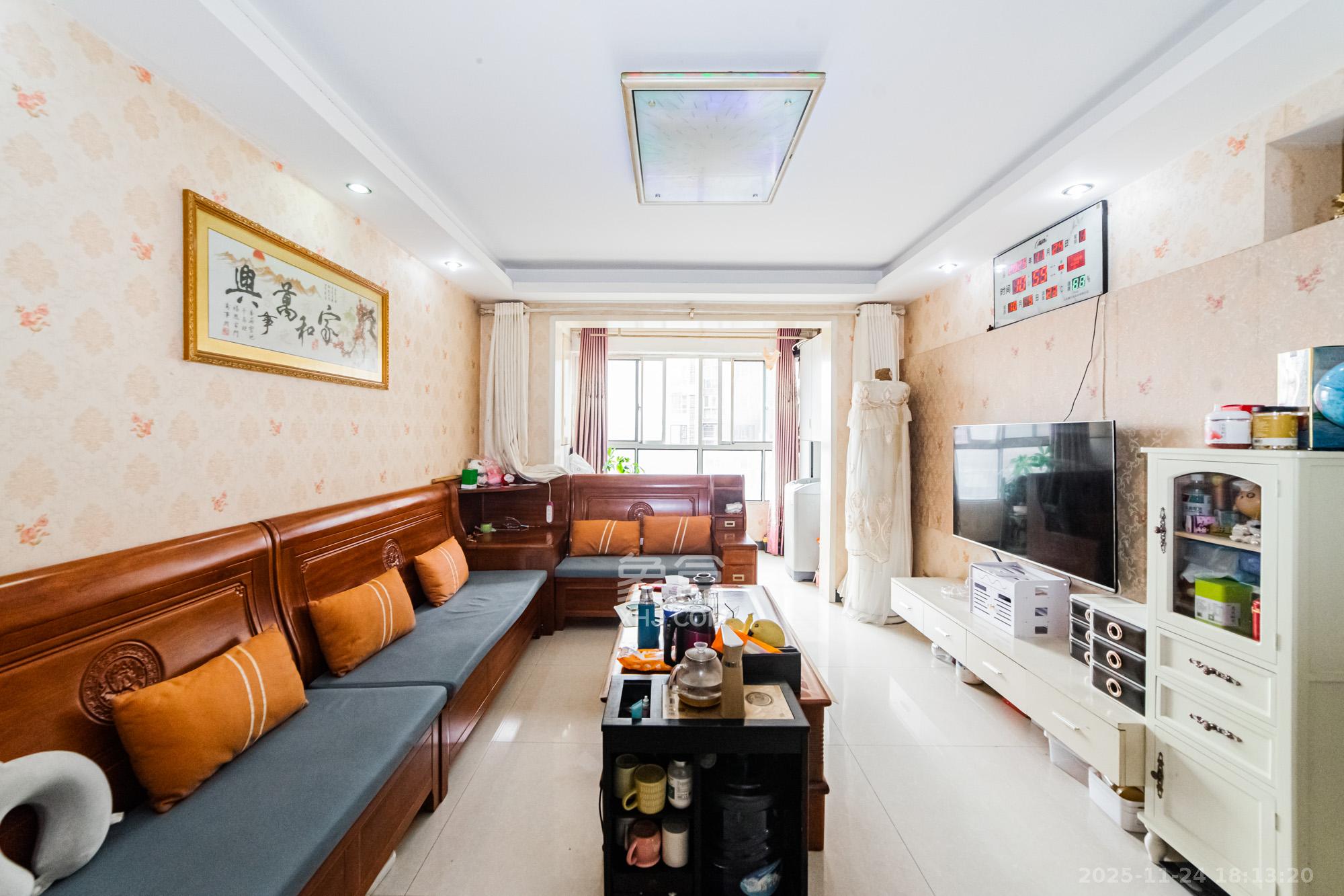 万国城（当代满庭春MOMA）二期  2室2厅1卫    62.8万