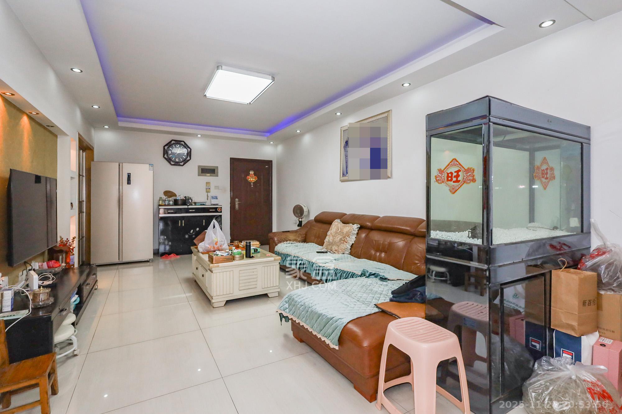 德润园 2室2厅1卫 68.0万 德润园 2室2厅1卫 68.0万客厅