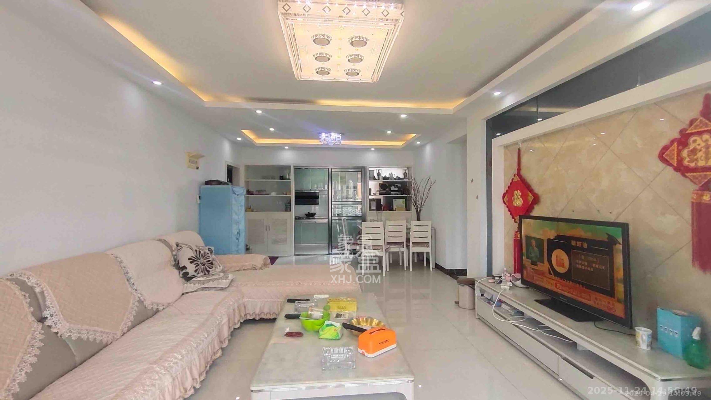 丽发新城  4室2厅2卫    2600.0元/月室内图1