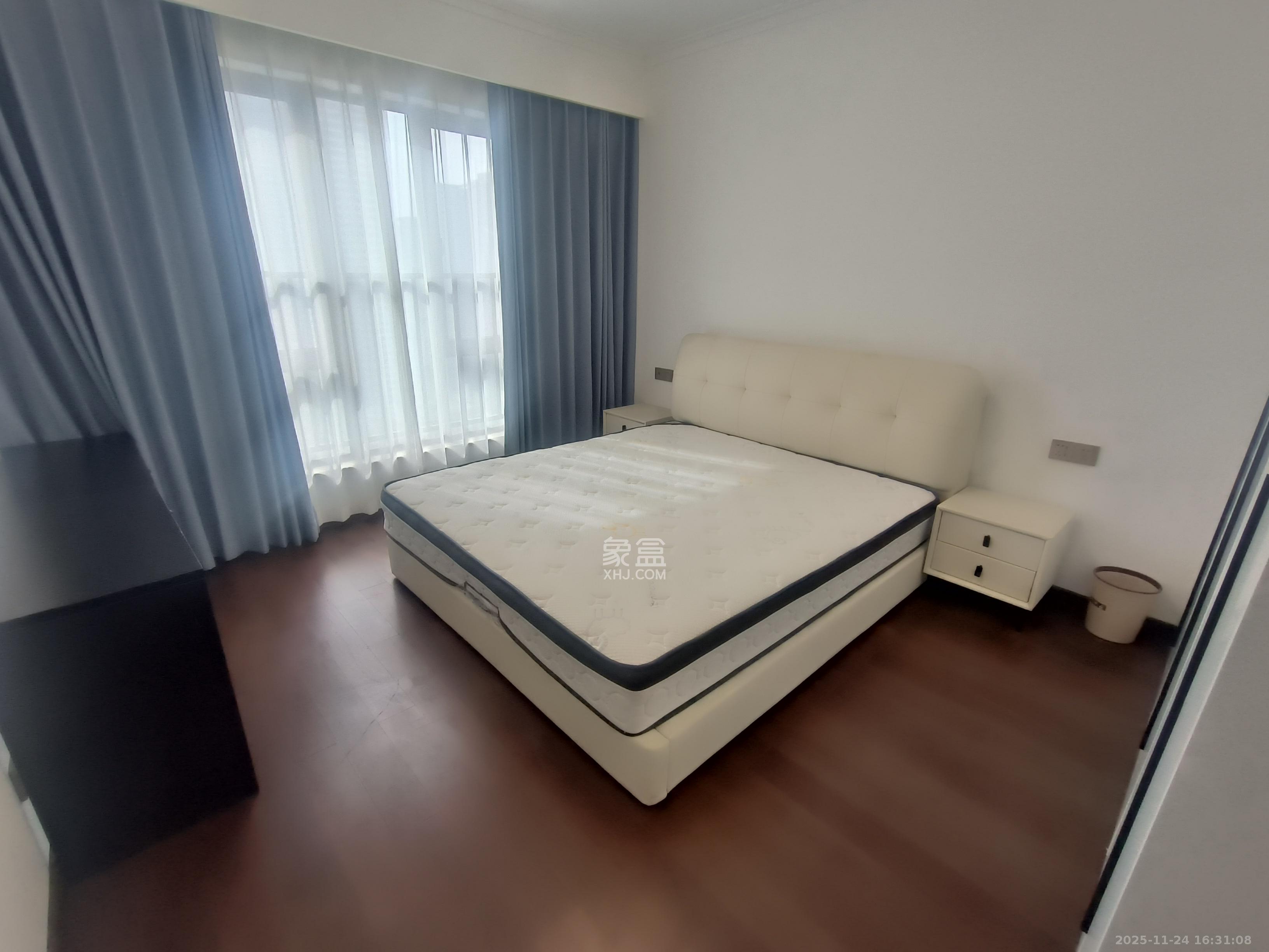 绿地长沙城际空间站（柏仕佳苑）  4室2厅2卫    3700.0元/月室内图