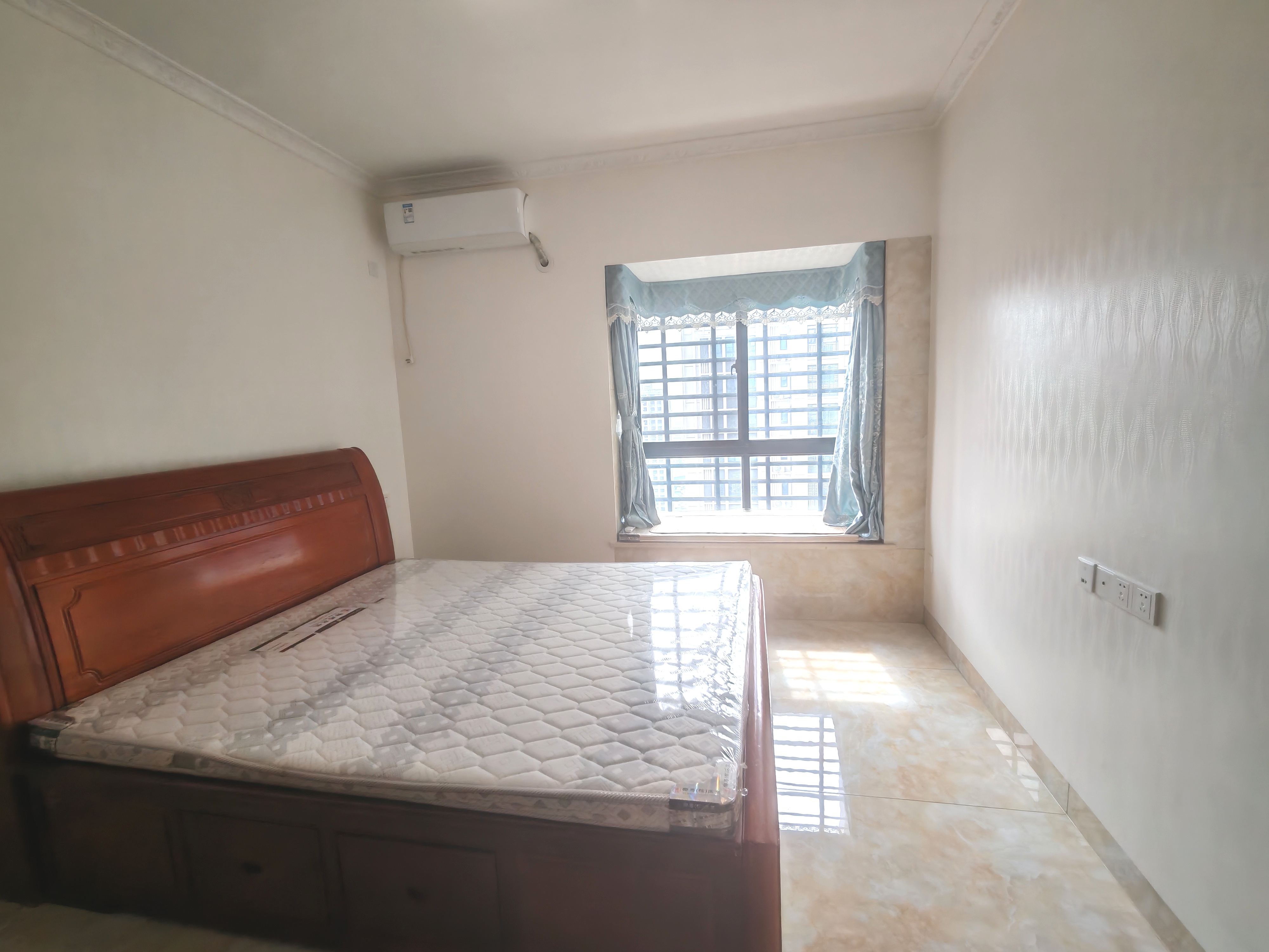 椰海家园一期  3室2厅2卫    3200.0元/月户型图