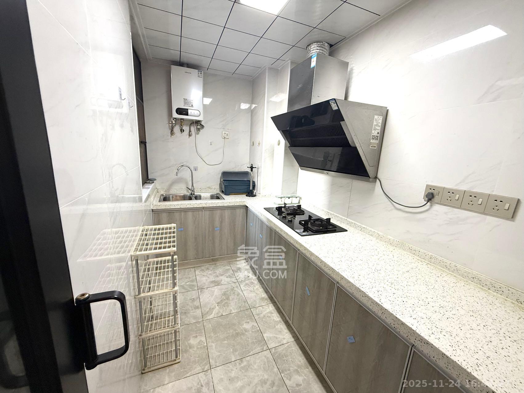 兴和佳苑安置小区 2室1厅1卫 1800.0元/月 兴和佳苑安置小区 2室1厅1卫 1800.0元/月室内图