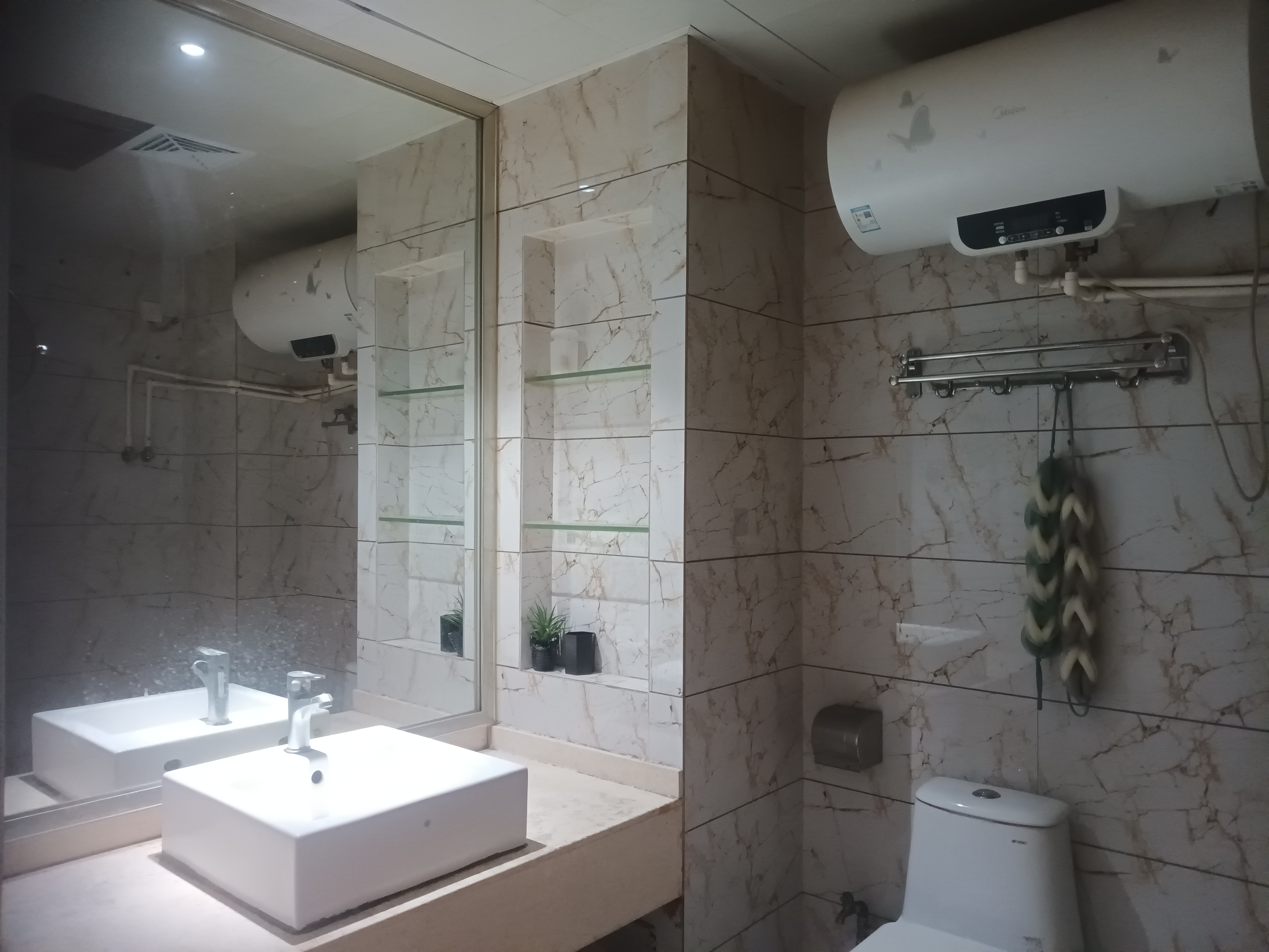 和平路行政公馆 1室1厅1卫 1100.0元/月 和平路行政公馆 1室1厅1卫 1100.0元/月室内图