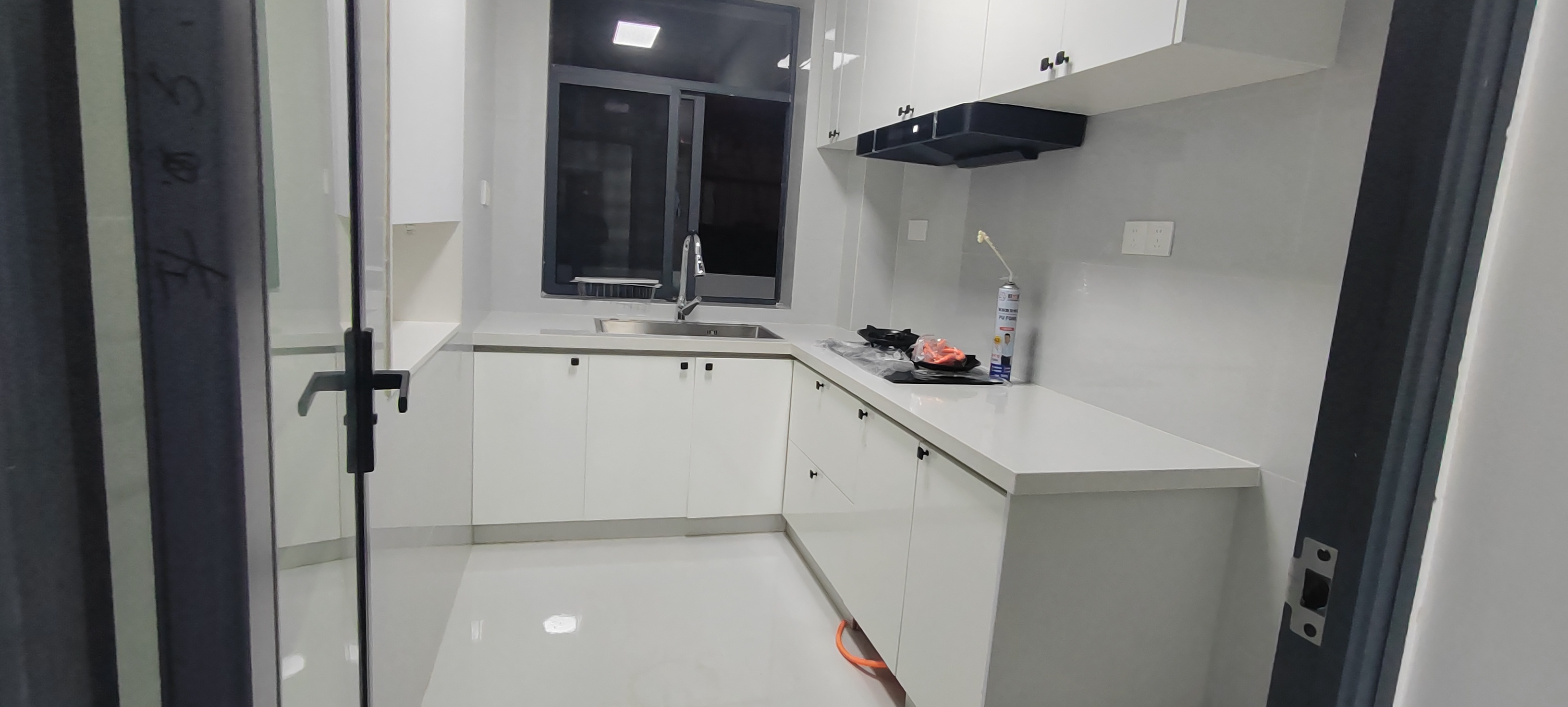 无委宿舍  2室2厅1卫    48.8万客厅