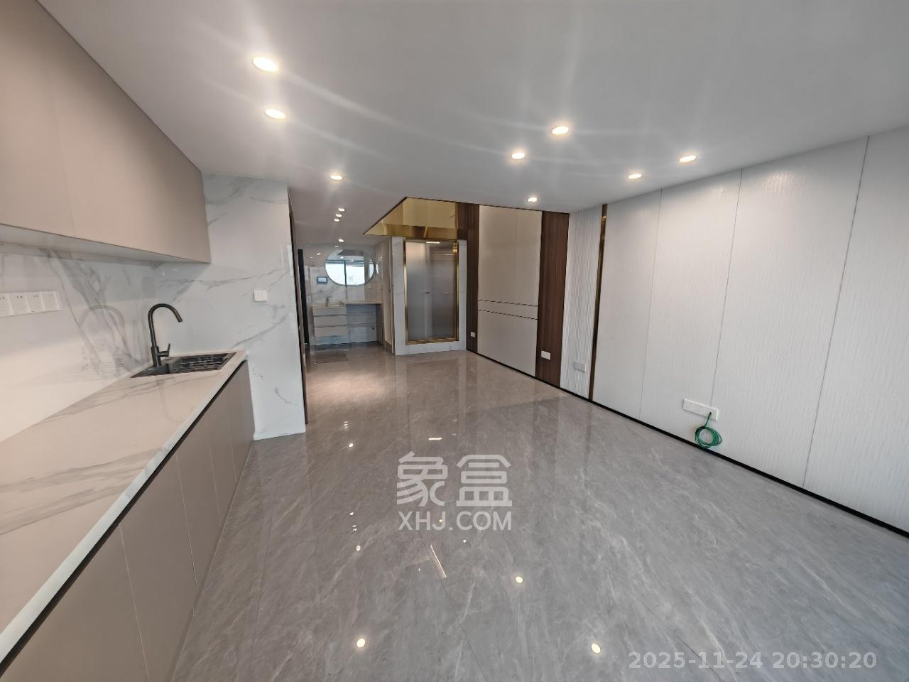 京武浪琴山三期（京武中心）  2室1厅1卫    3200.0元/月室内图