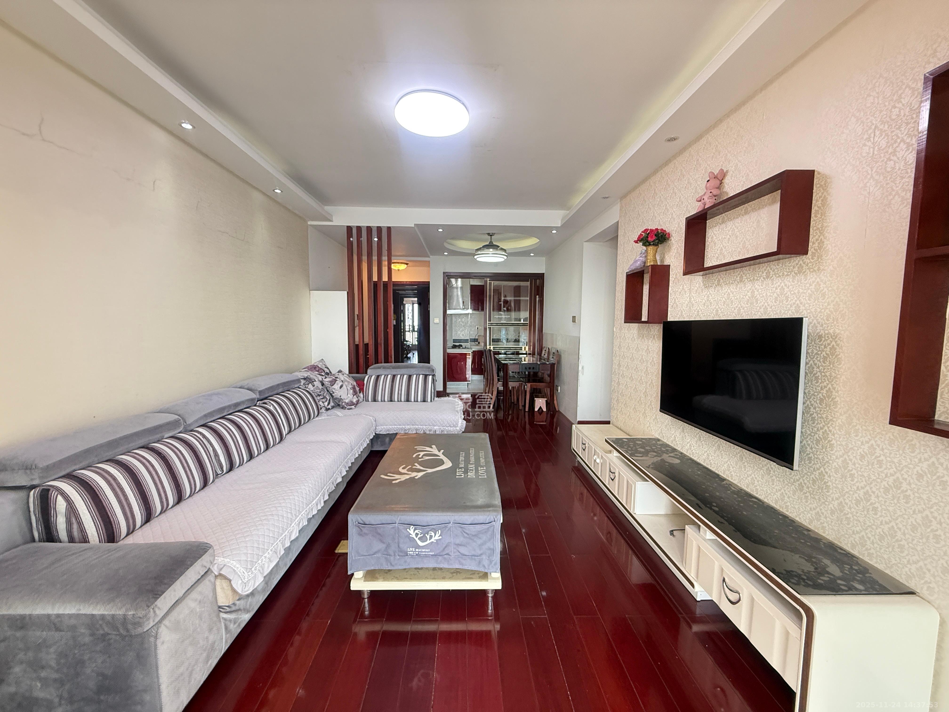 融科东南海 3室2厅1卫 2800.0元/月 融科东南海 3室2厅1卫 2800.0元/月室内图