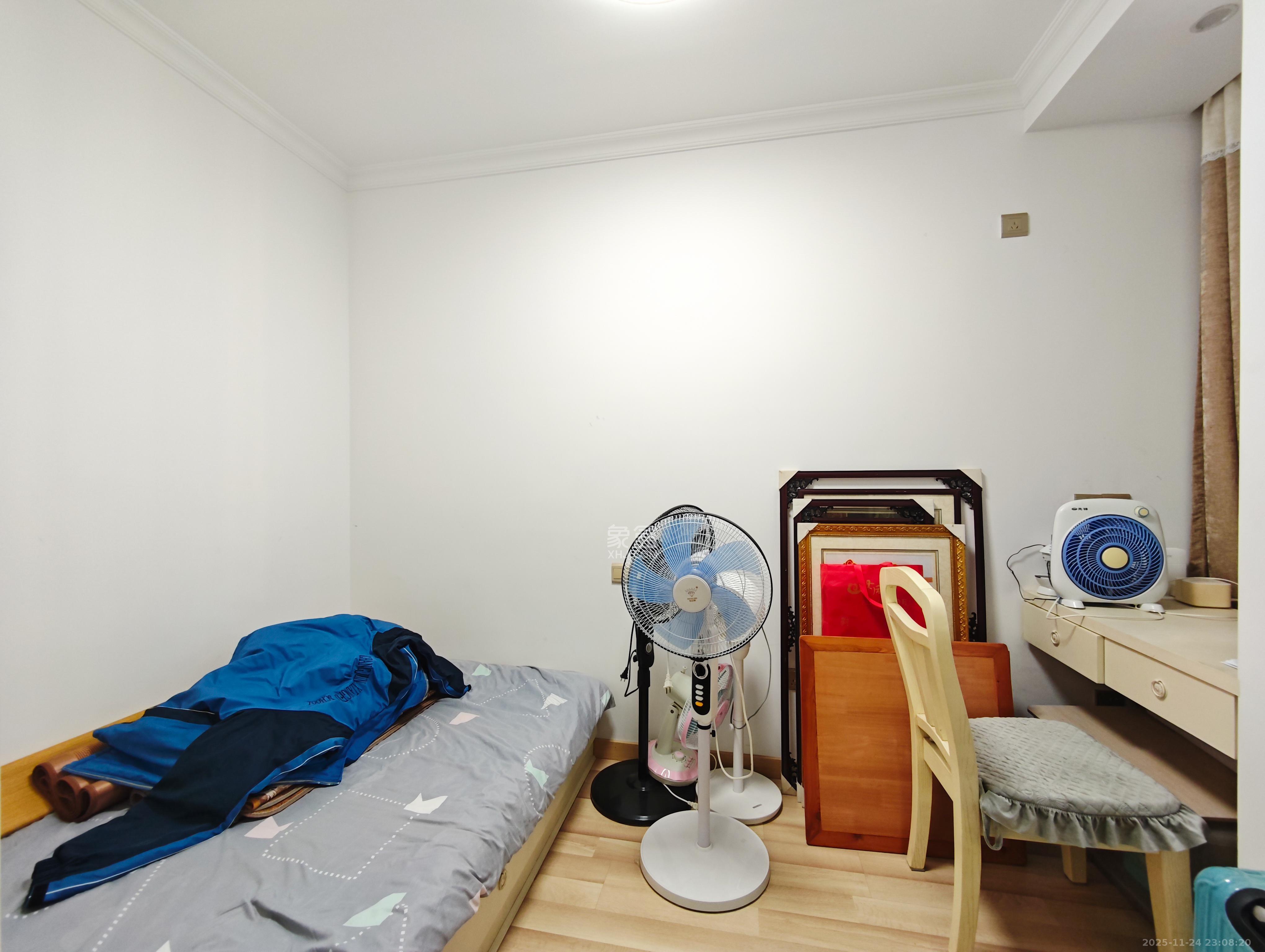 保利城(中航城国际社区、郡原美村) 4室2厅1卫 76.0万 保利城(中航城国际社区、郡原美村) 4室2厅1卫 76.0万其他