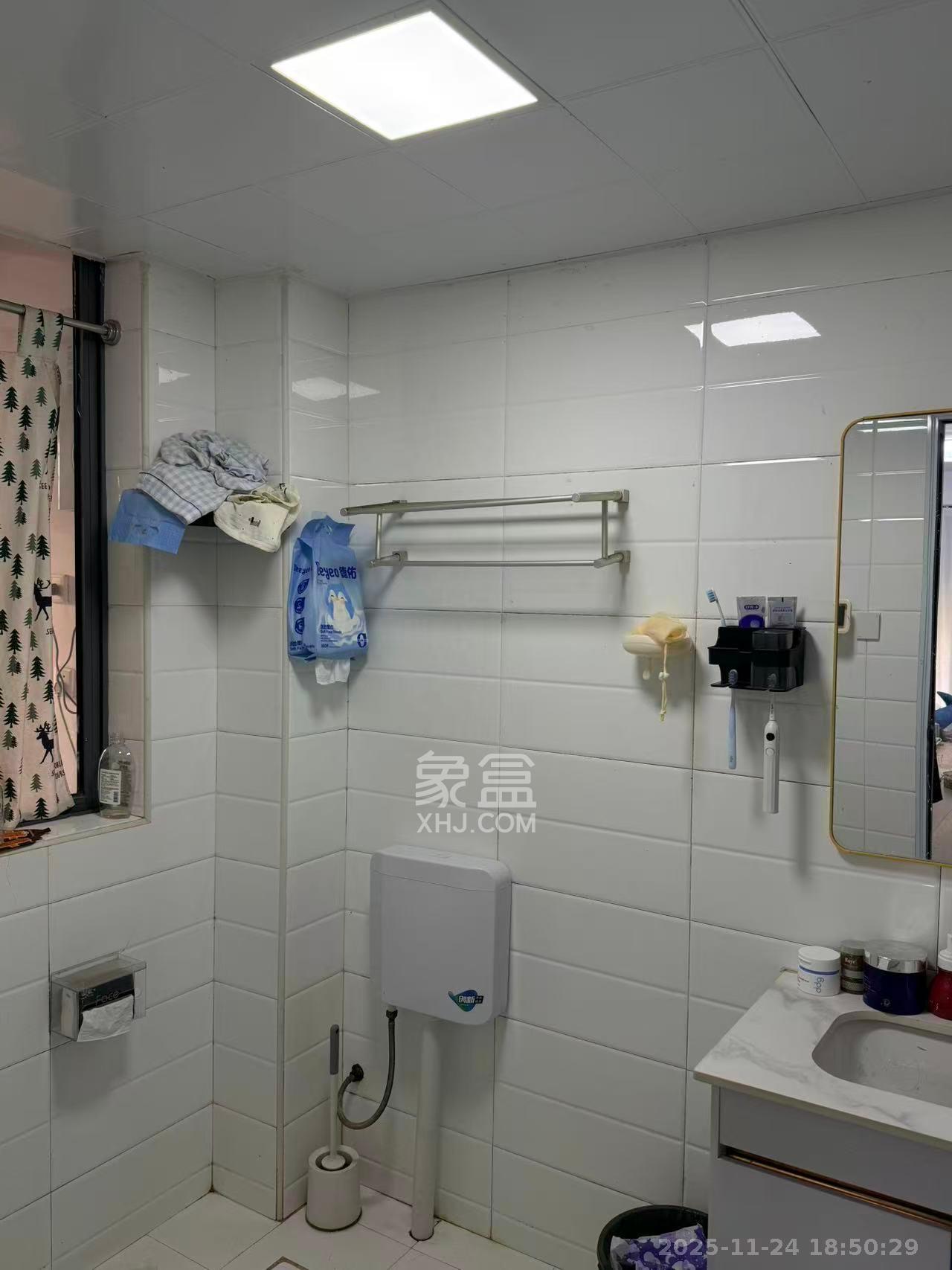 中城丽景香山园 2室2厅1卫 2550.0元/月 中城丽景香山园 2室2厅1卫 2550.0元/月室内图