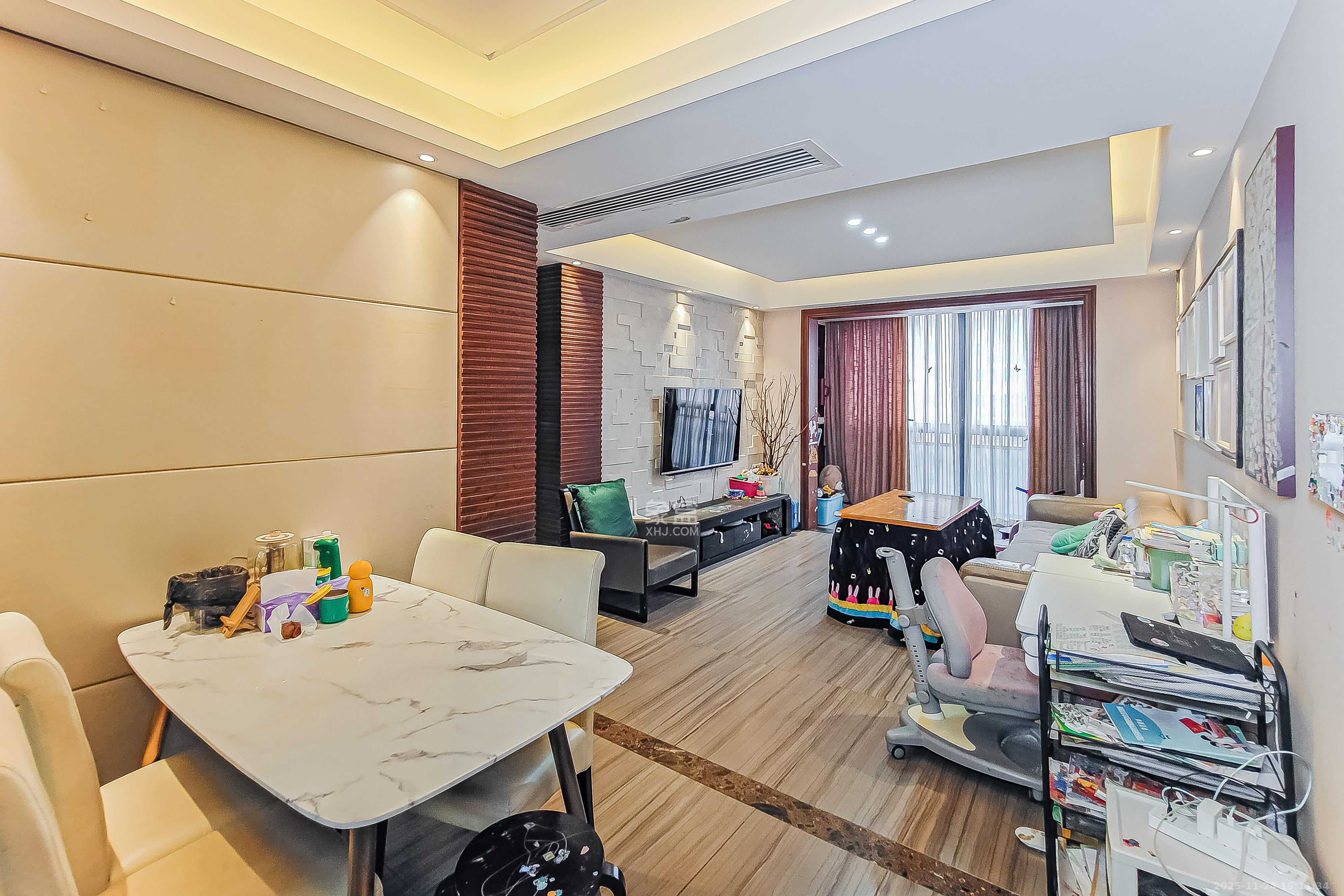 兴威帕克水岸  3室2厅2卫    92.8万