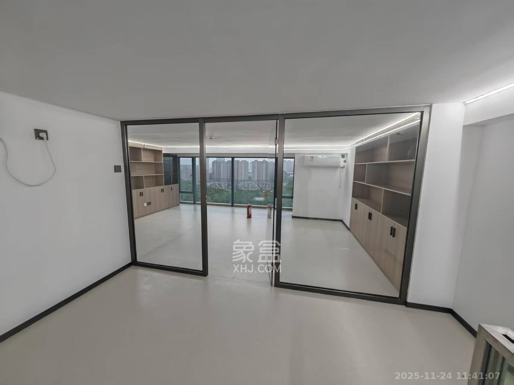 京武浪琴山三期（京武中心）  3室1厅1卫    12000.0元/月室内图