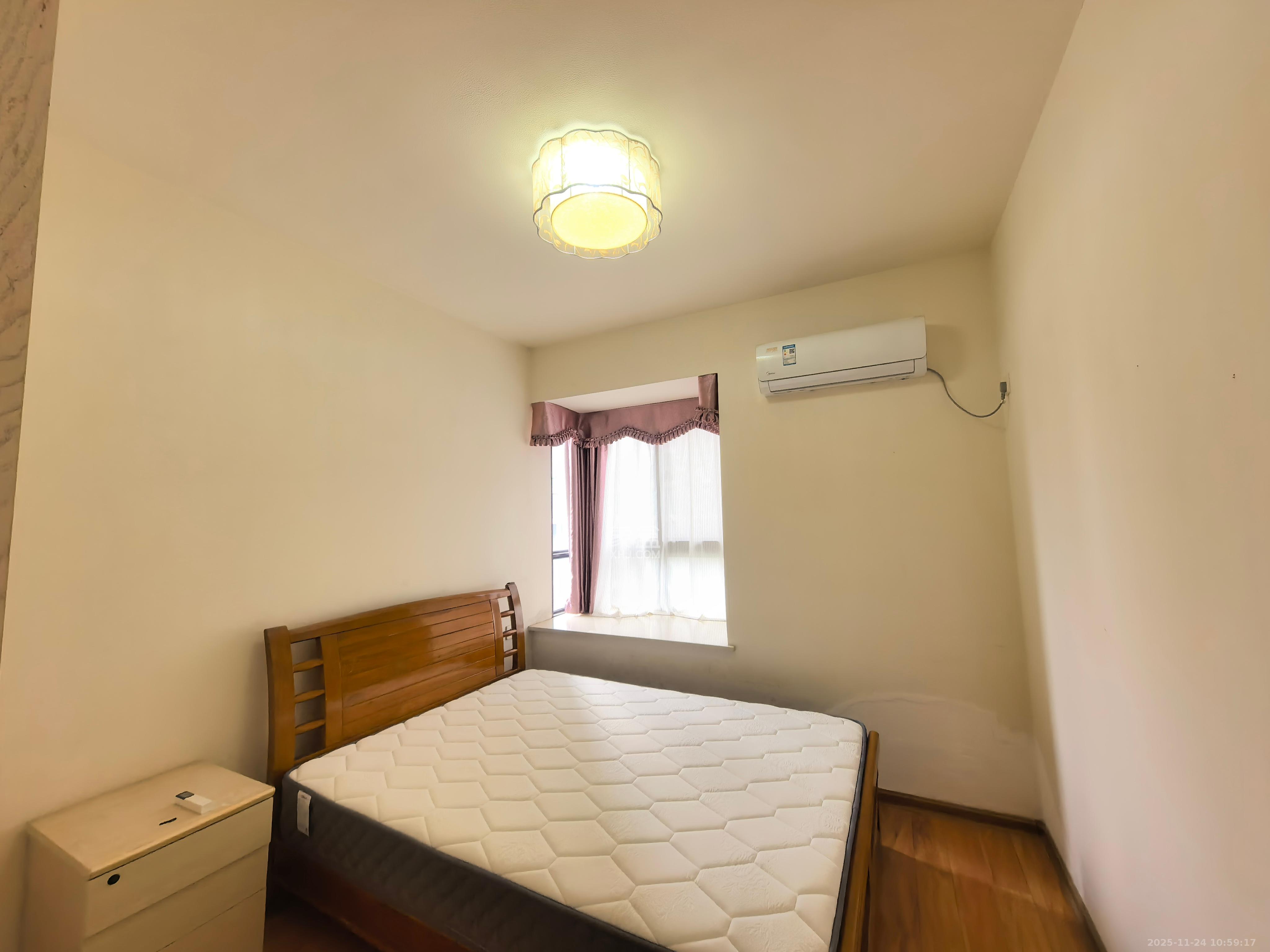 高鑫麓城  2室2厅1卫    2200.0元/月室内图