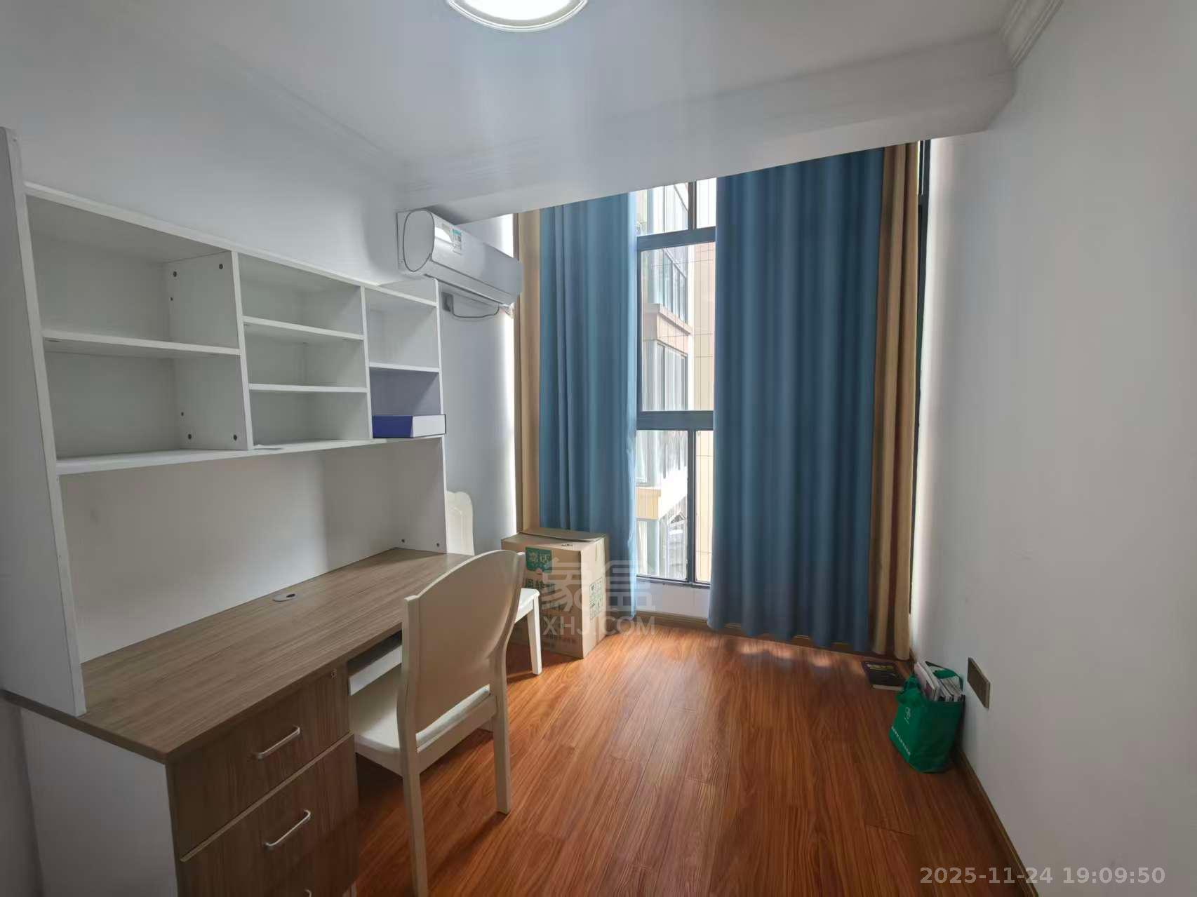 武广国际学苑  3室2厅2卫    1700.0元/月室内图