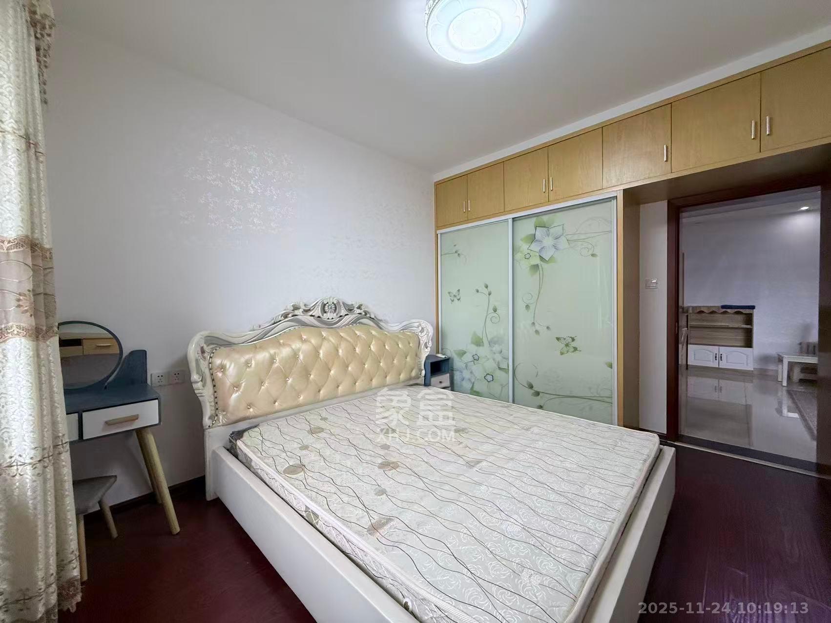 怡海星城 1室2厅1卫 1400.0元/月 怡海星城 1室2厅1卫 1400.0元/月室内图