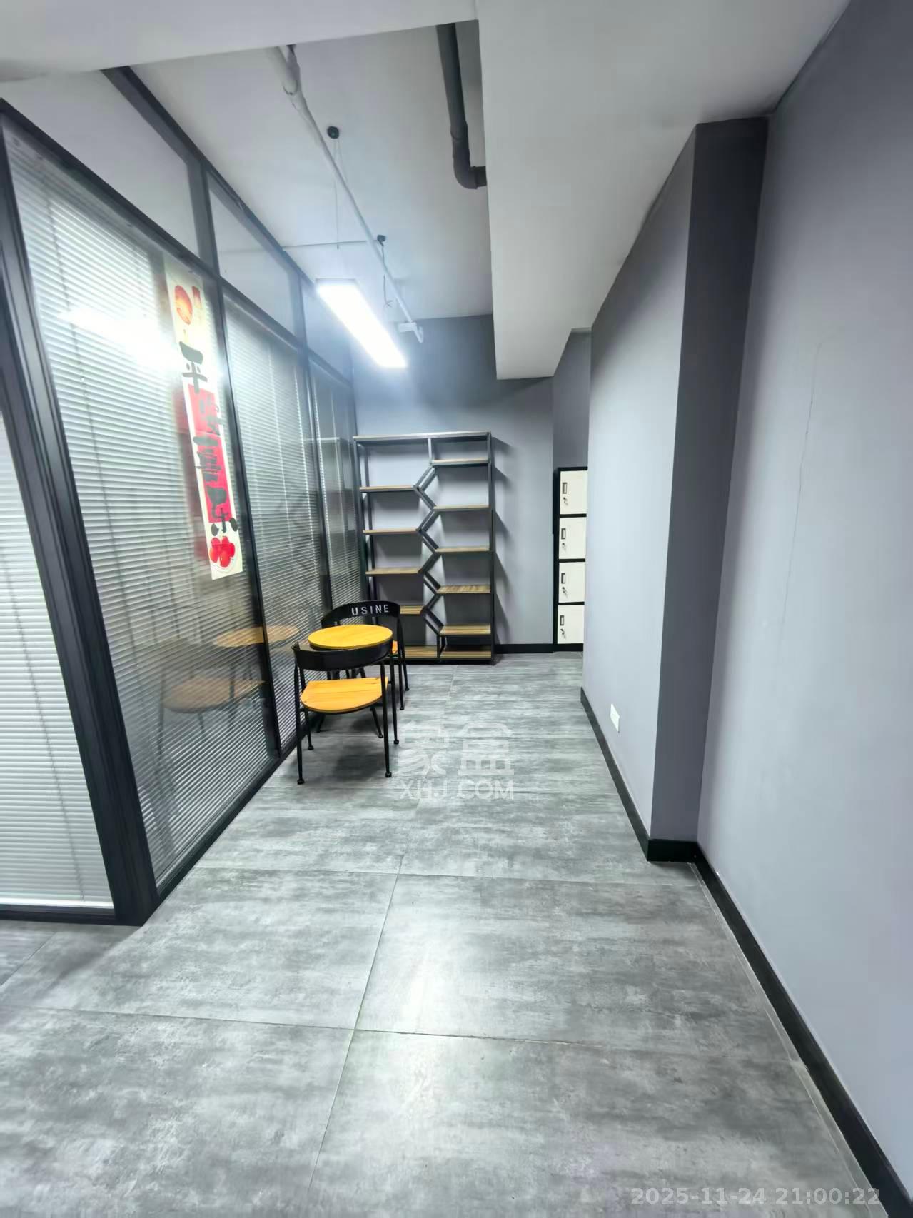 北辰三角洲A3区北辰国荟   120.0㎡      8000.0元/月室内图