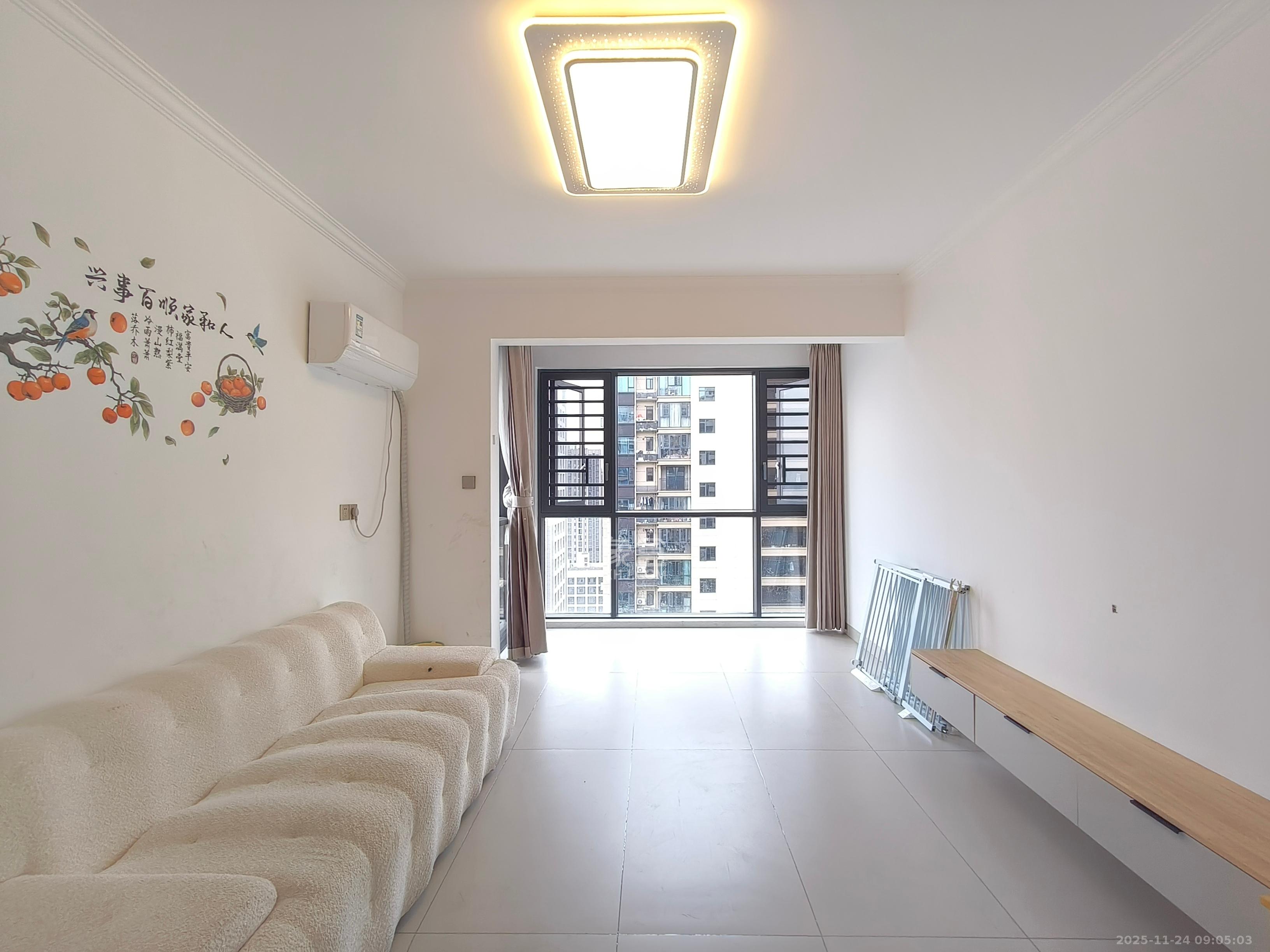 日盛湖湘花苑  3室2厅1卫    3100.0元/月