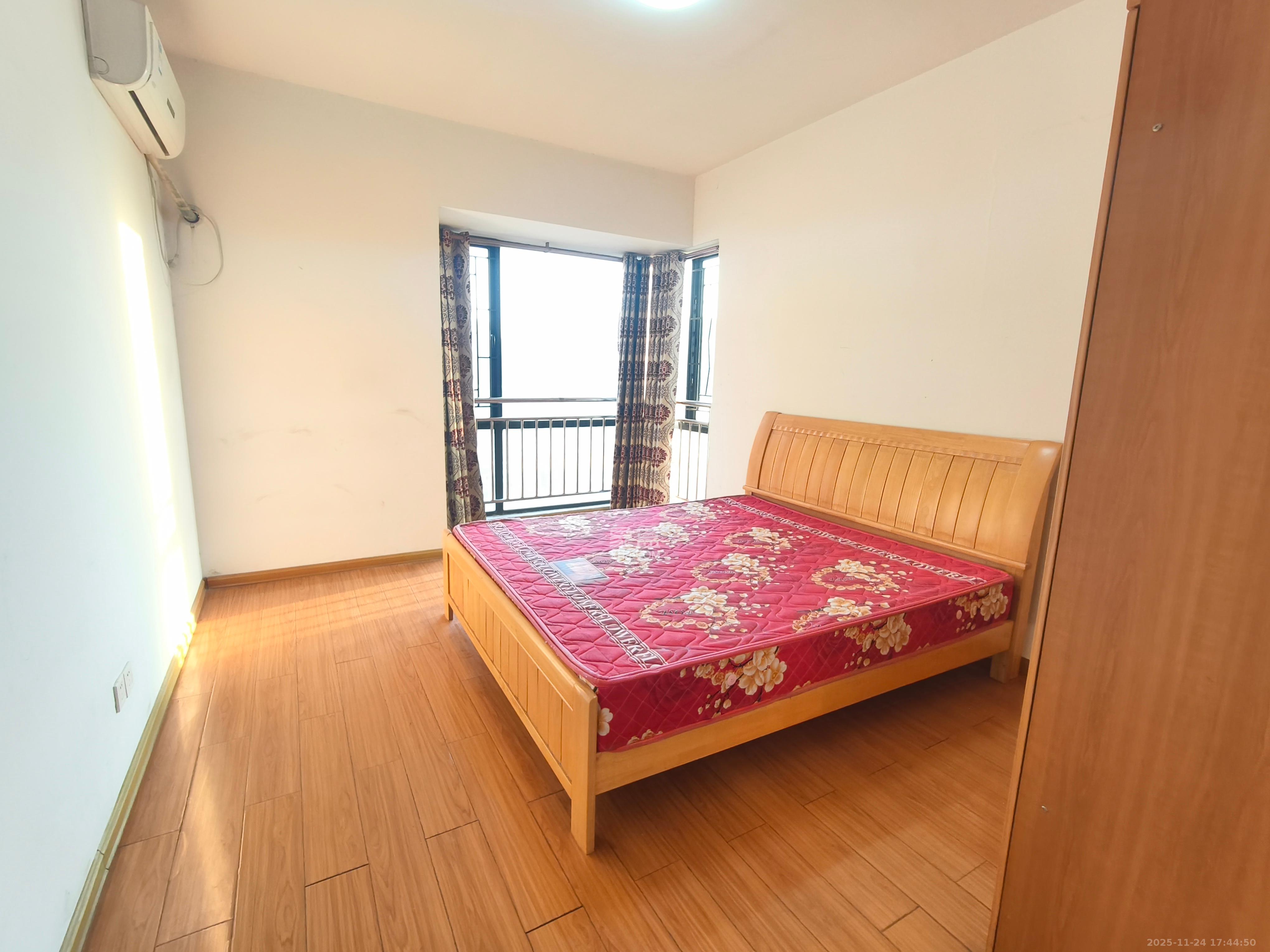 兴威帕克水岸 2室2厅1卫 1900.0元/月 兴威帕克水岸 2室2厅1卫 1900.0元/月室内图