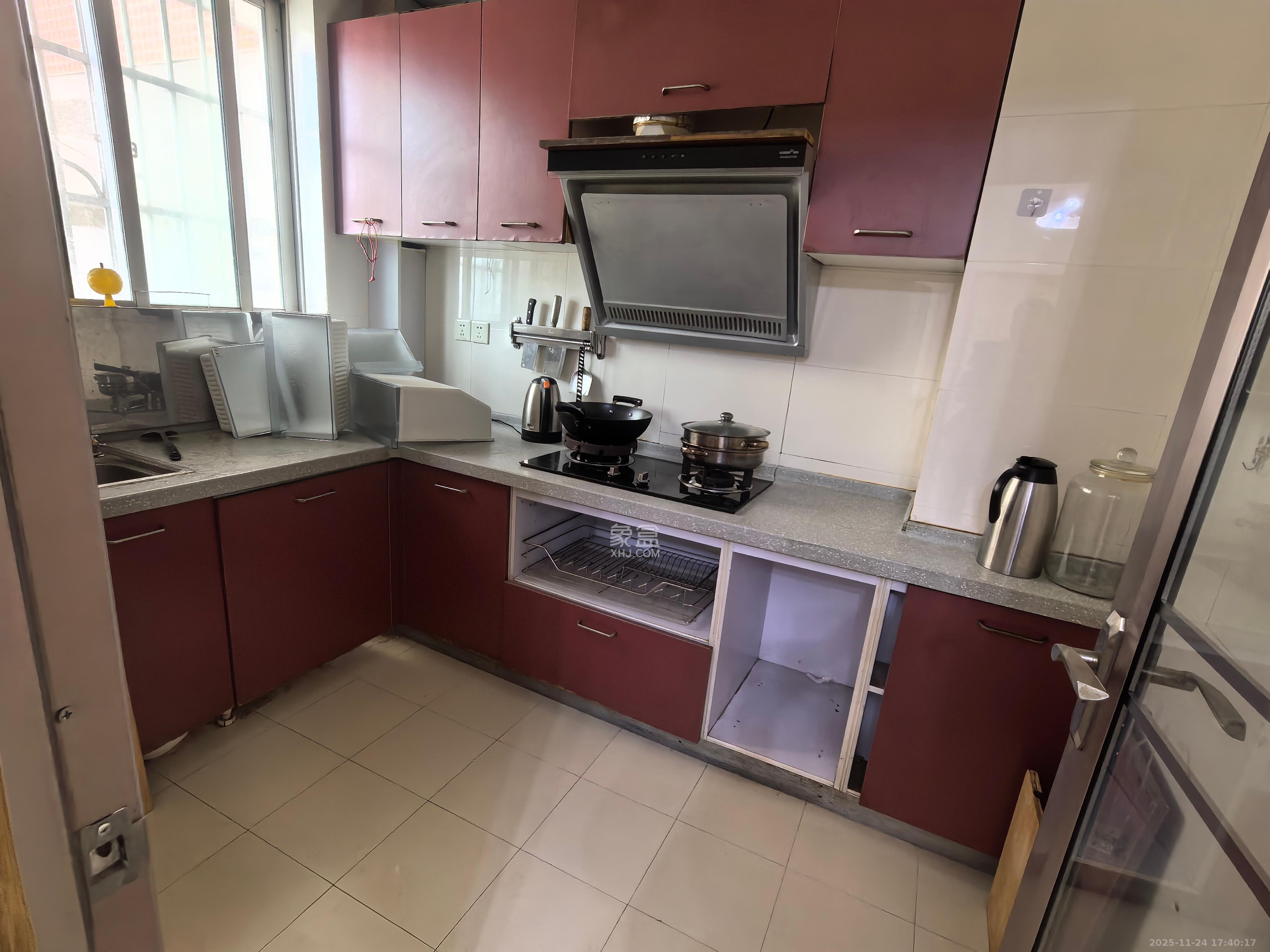 华菱新城地标  2室2厅1卫    1800.0元/月室内图