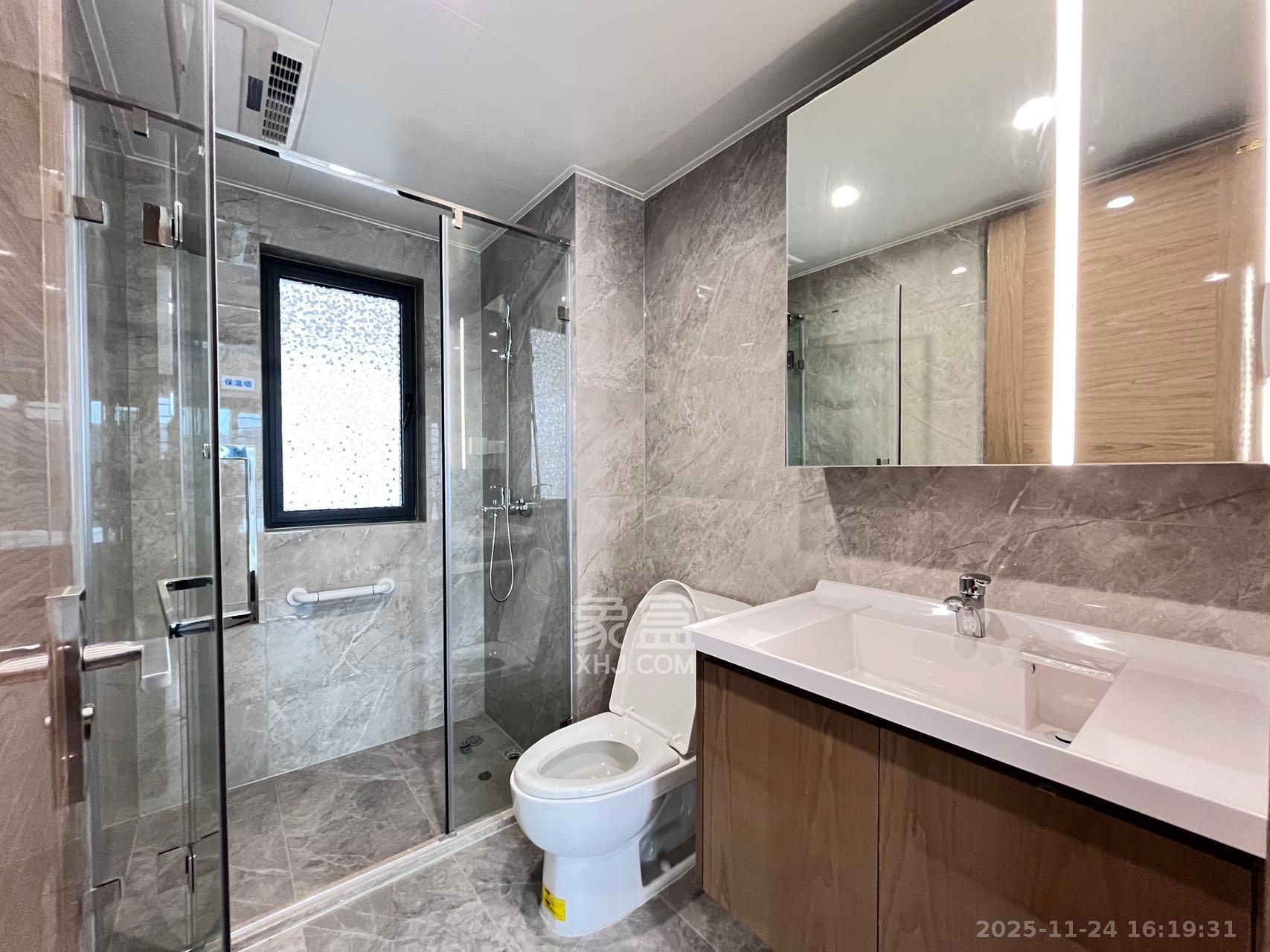 保利天汇 3室2厅2卫 3800.0元/月 保利天汇 3室2厅2卫 3800.0元/月室内图