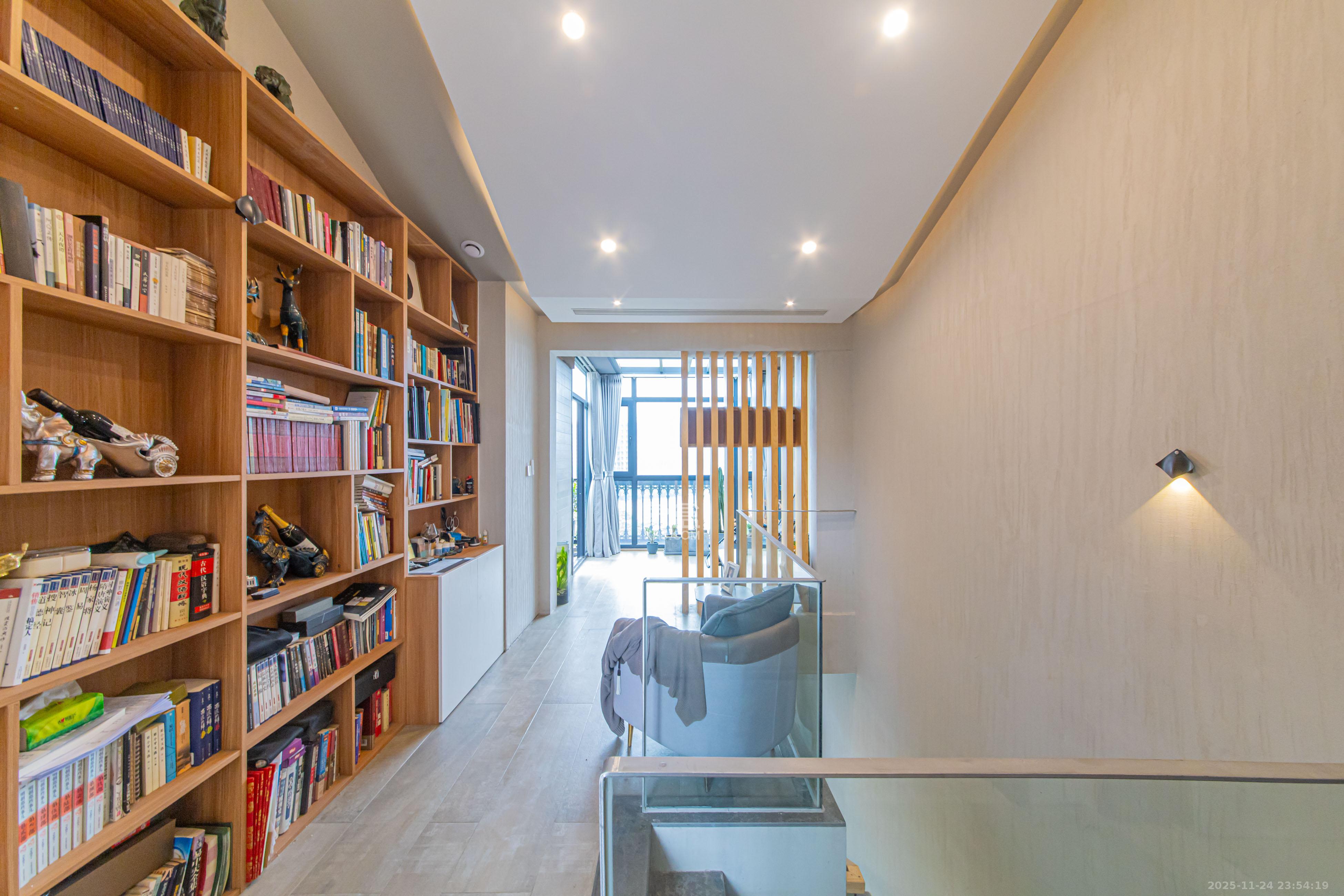 中建芙蓉和苑 6室2厅4卫 468.0万 中建芙蓉和苑 6室2厅4卫 468.0万其他