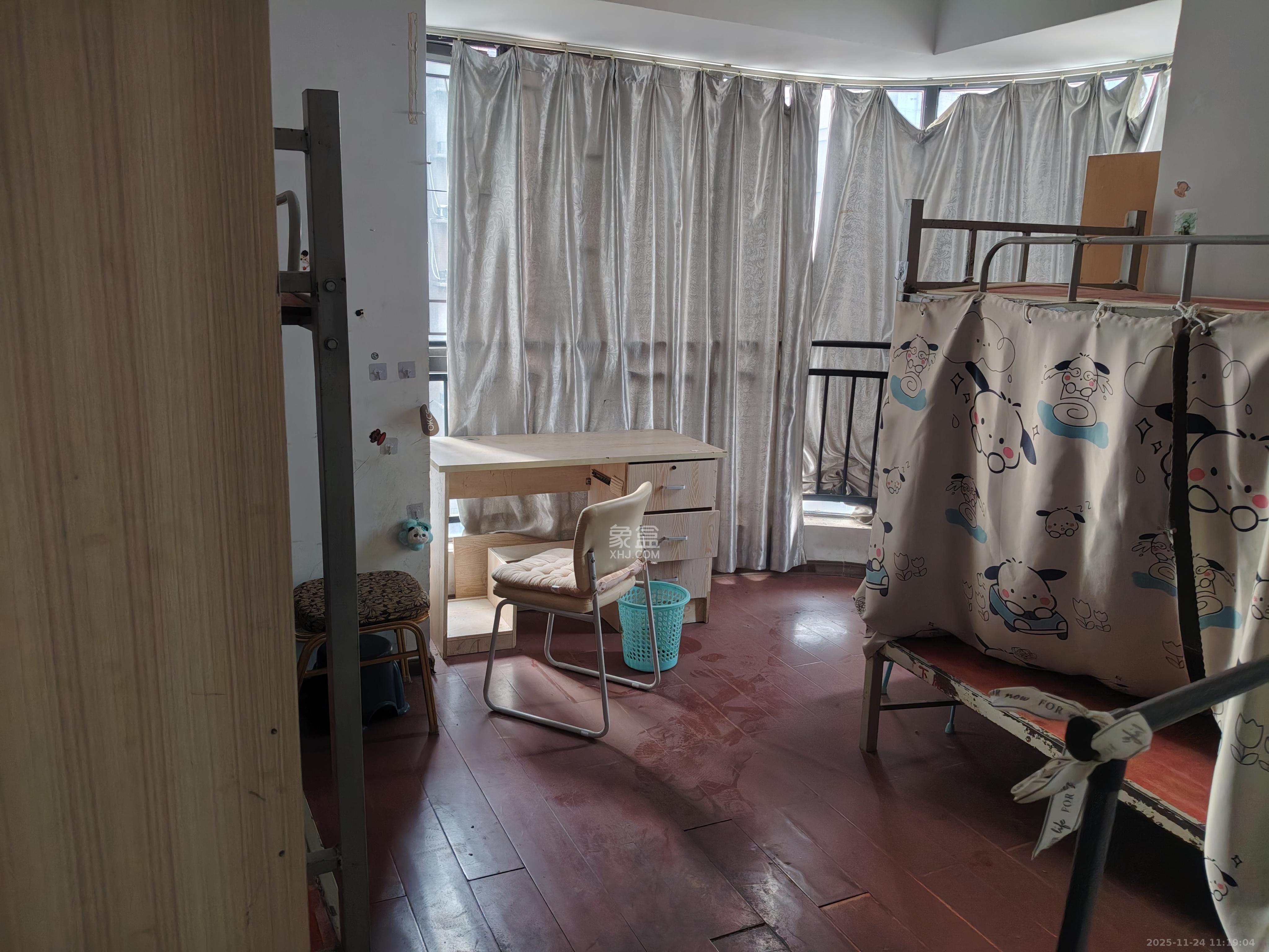 湘域熙岸 1室2厅2卫 3200.0元/月 湘域熙岸 1室2厅2卫 3200.0元/月室内图