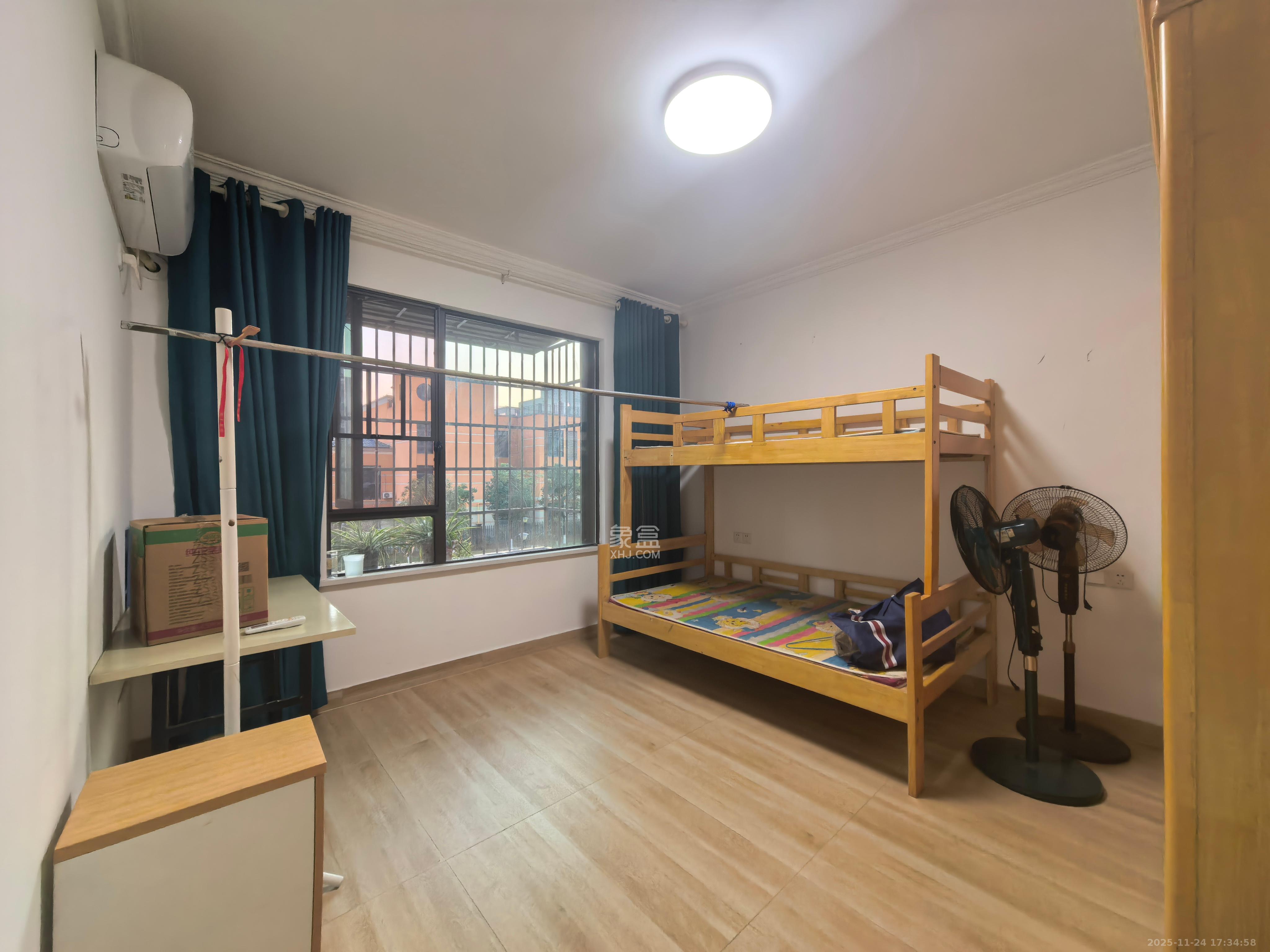 东宜新园  3室2厅2卫    2500.0元/月室内图