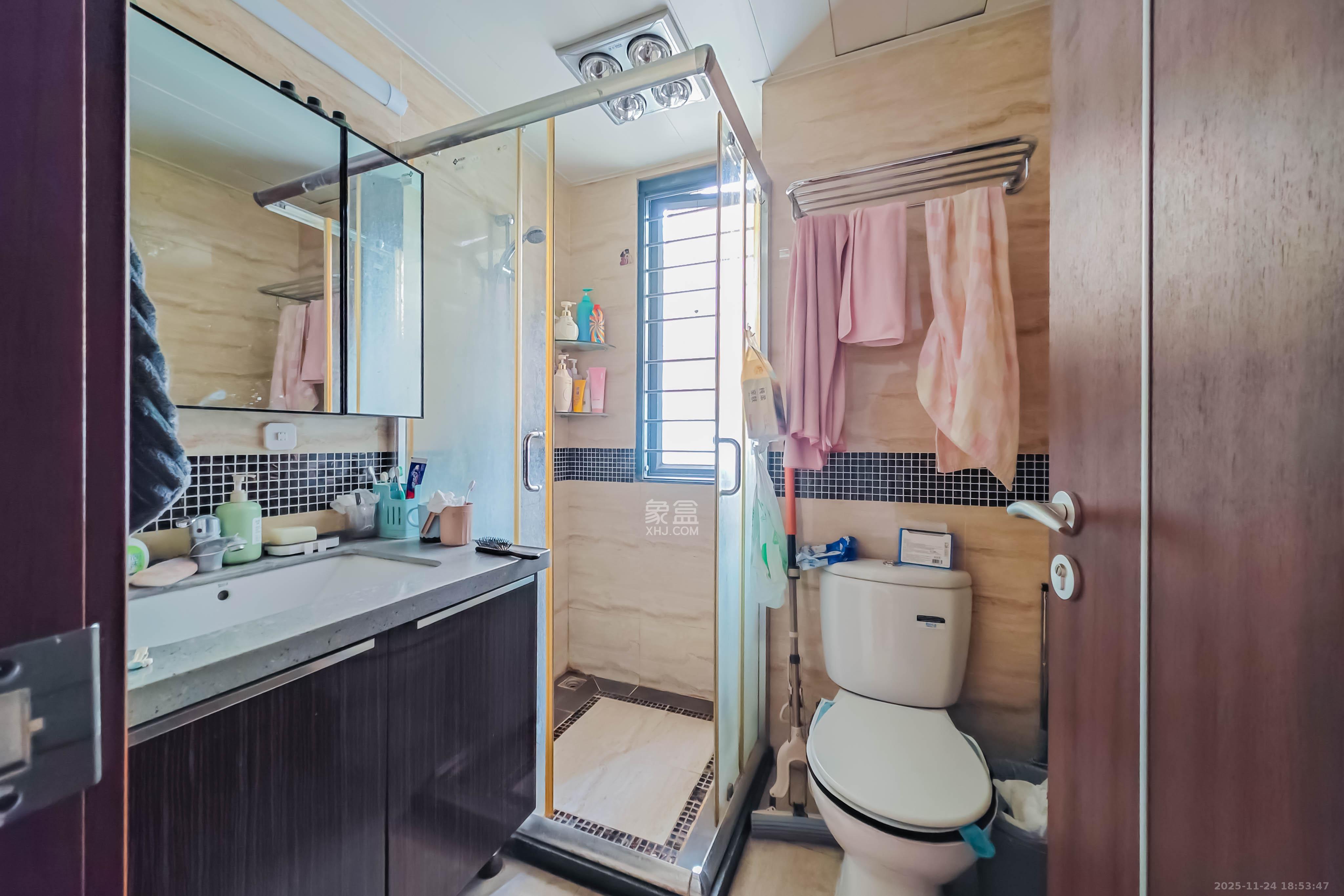 万科金域华府二期 1室2厅1卫 90.0万 万科金域华府二期 1室2厅1卫 90.0万卫生间