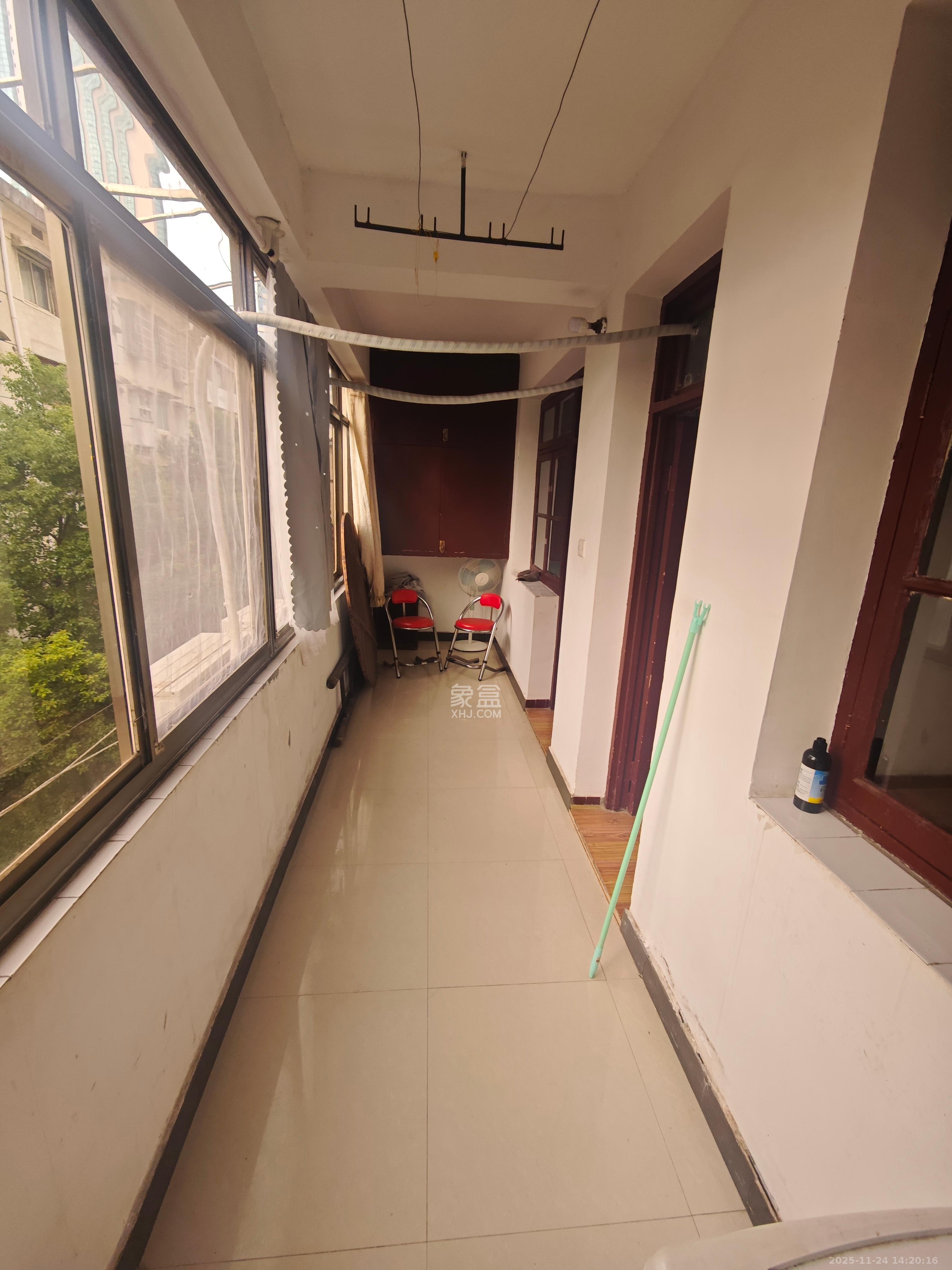 人民新村 1室0厅0卫 1450.0元/月 人民新村 1室0厅0卫 1450.0元/月室内图