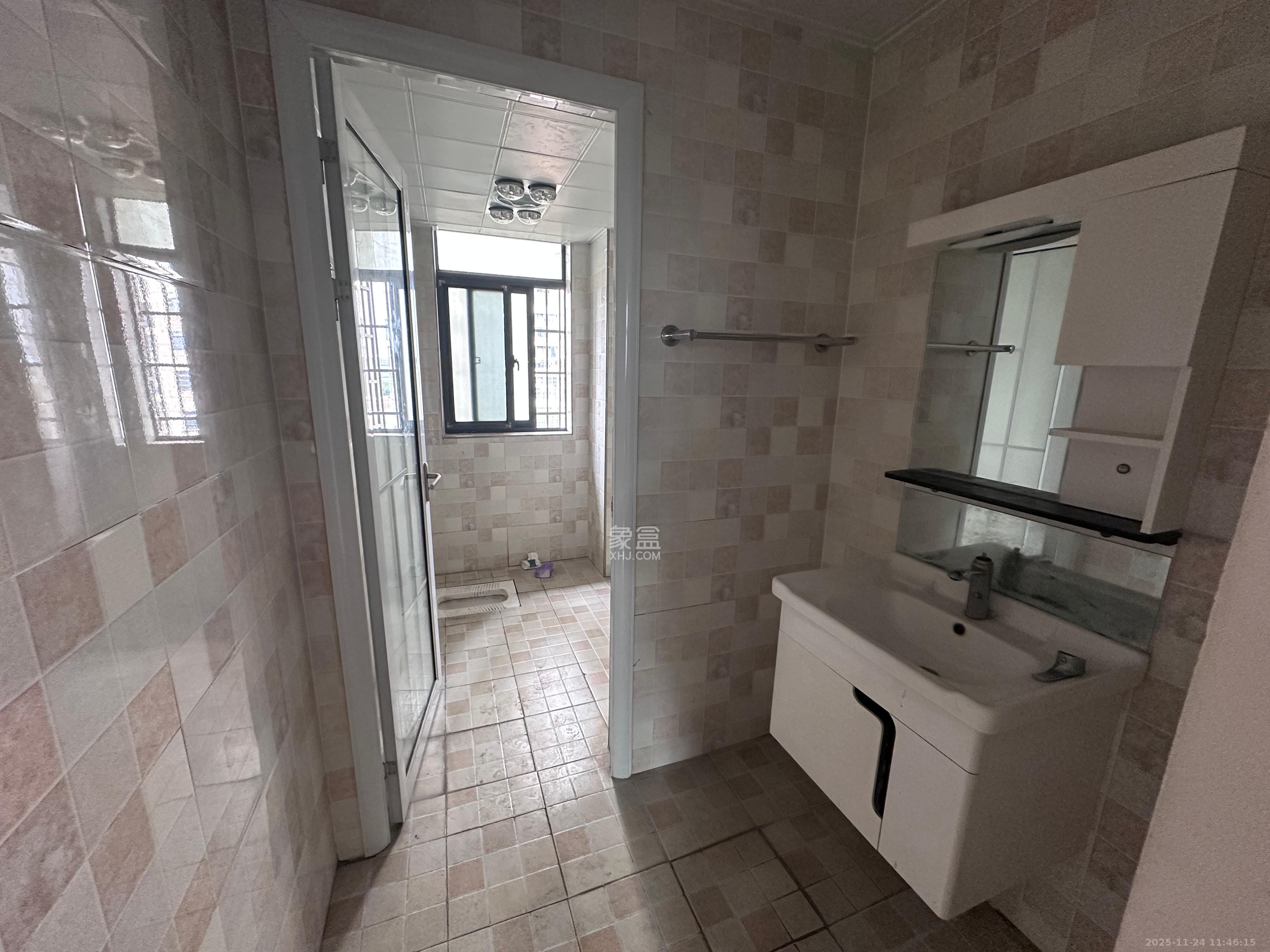 华侨假日中心（晟华苑）  2室2厅1卫    2000.0元/月室内图