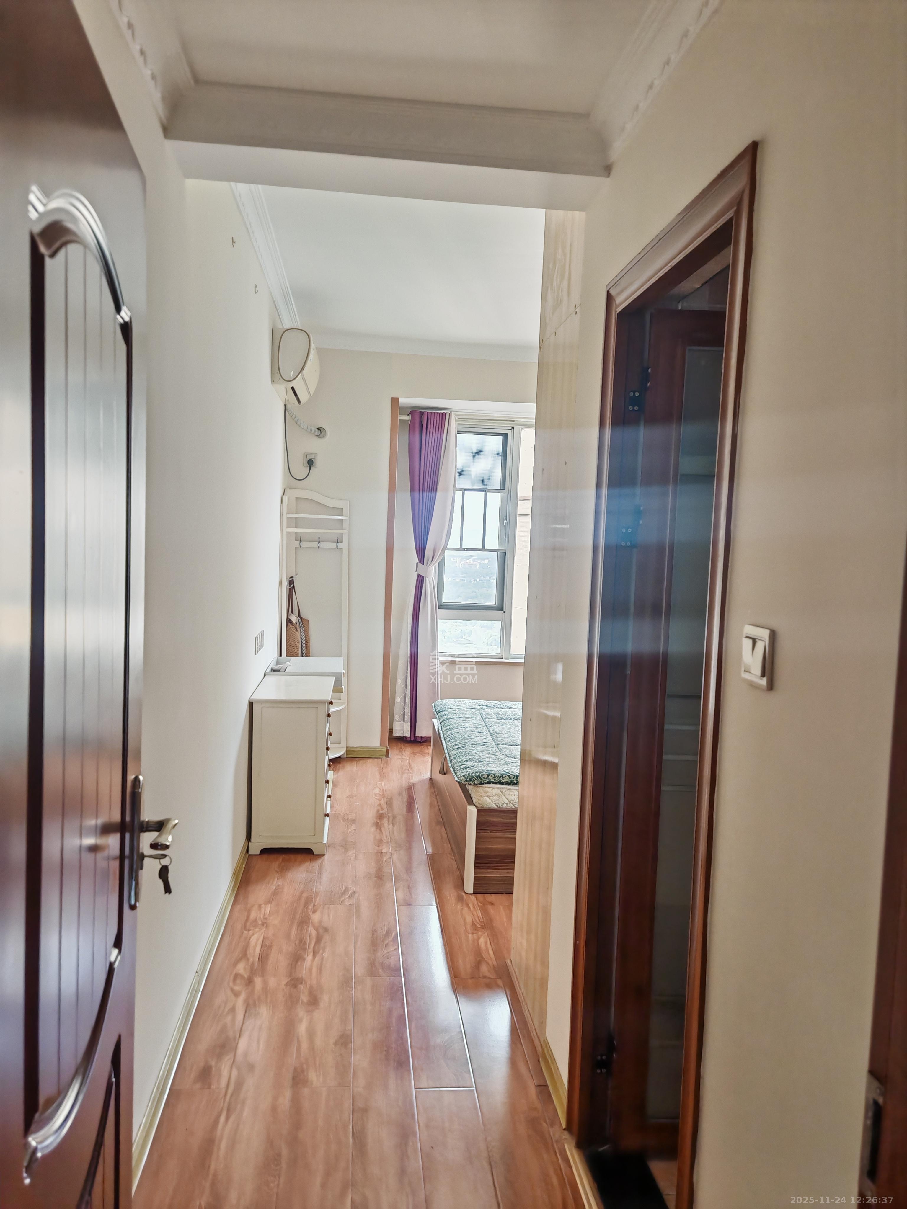 金地三千府(金地湖山樾、金地自在城) 3室2厅2卫 1800.0元/月 金地三千府(金地湖山樾、金地自在城) 3室2厅2卫 1800.0元/月室内图