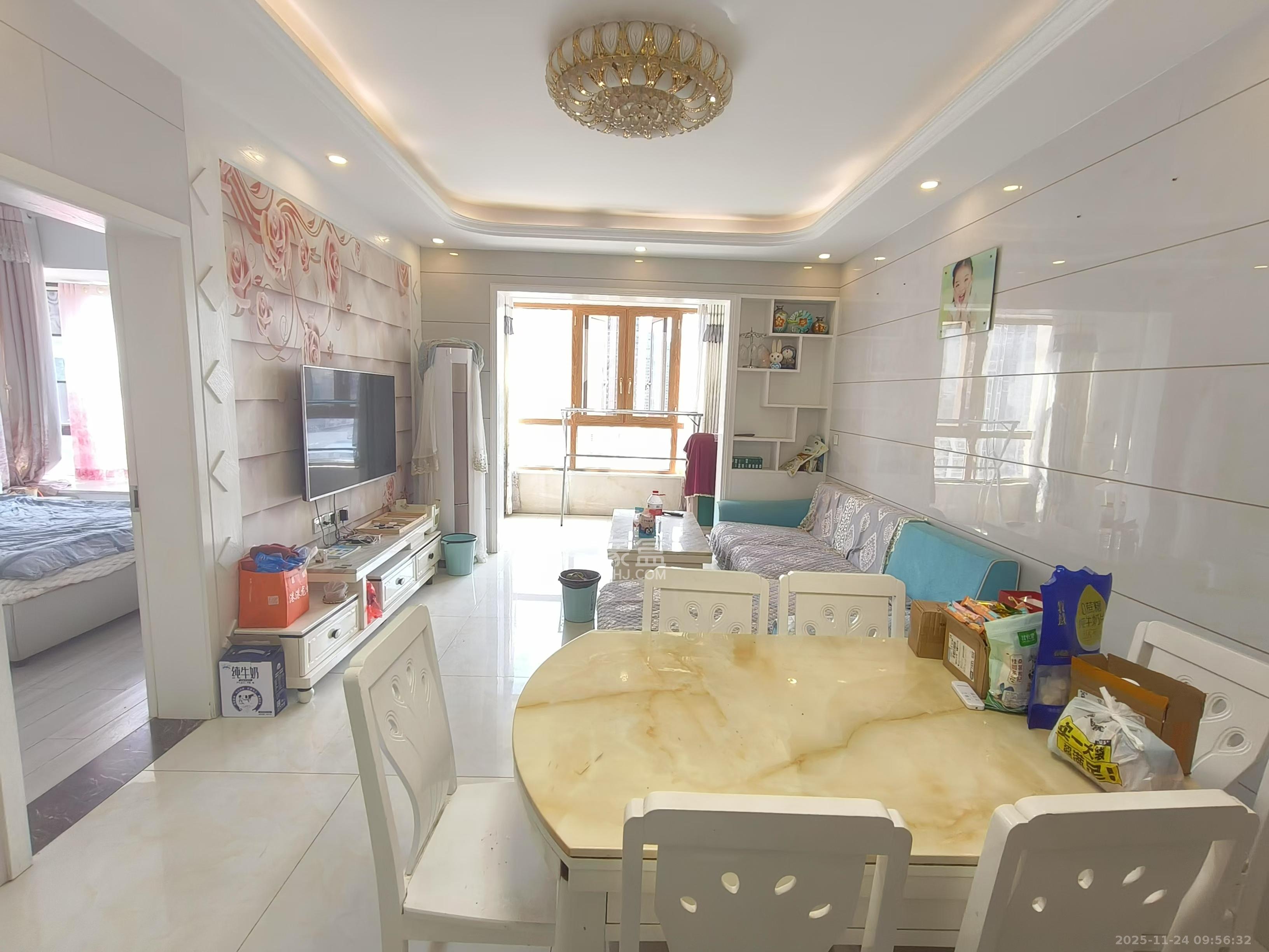 龙畅城市广场 3室2厅1卫 1380.0元/月 龙畅城市广场 3室2厅1卫 1380.0元/月室内图