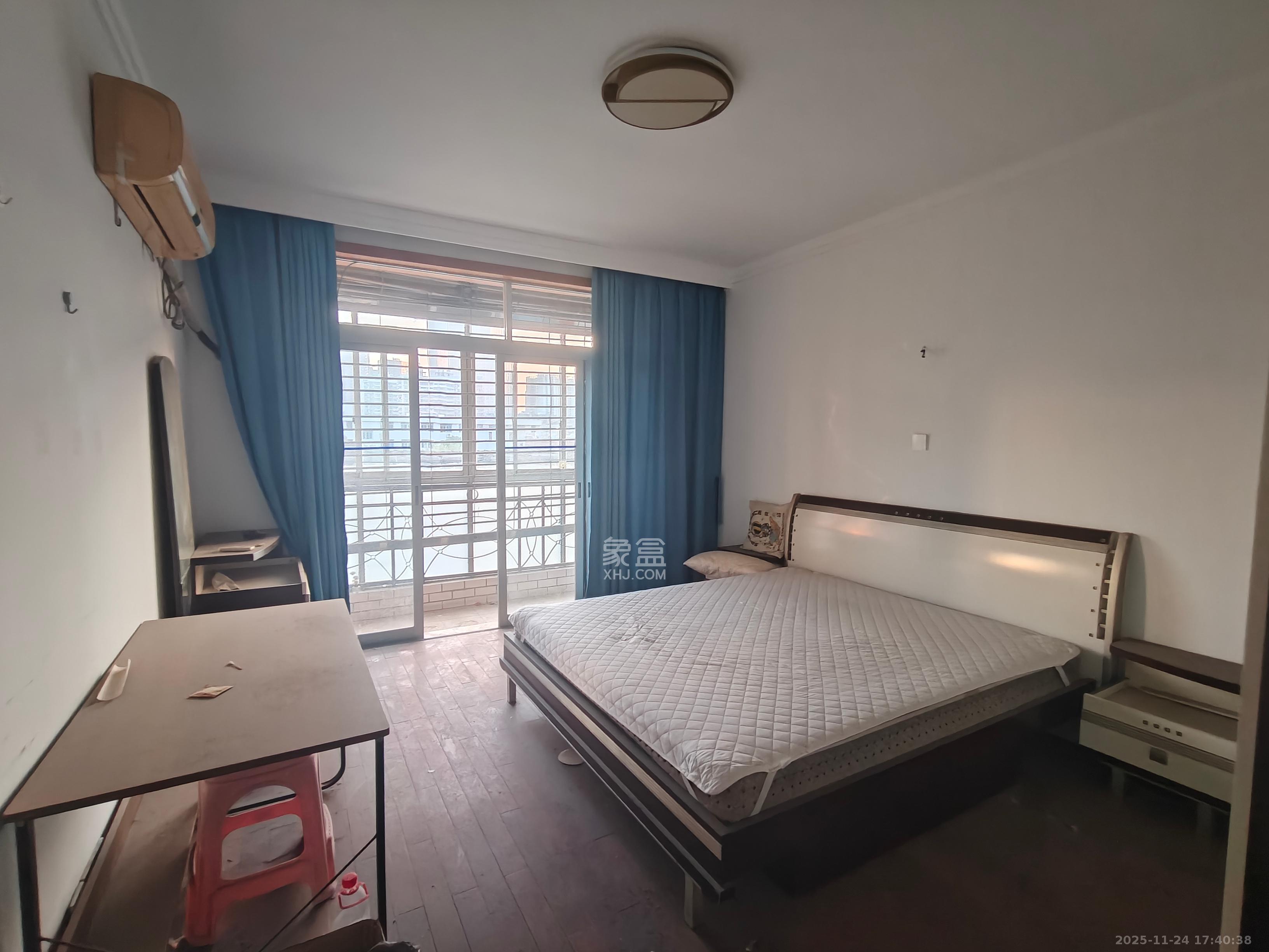 金科园 4室2厅2卫 3000.0元/月 金科园 4室2厅2卫 3000.0元/月室内图