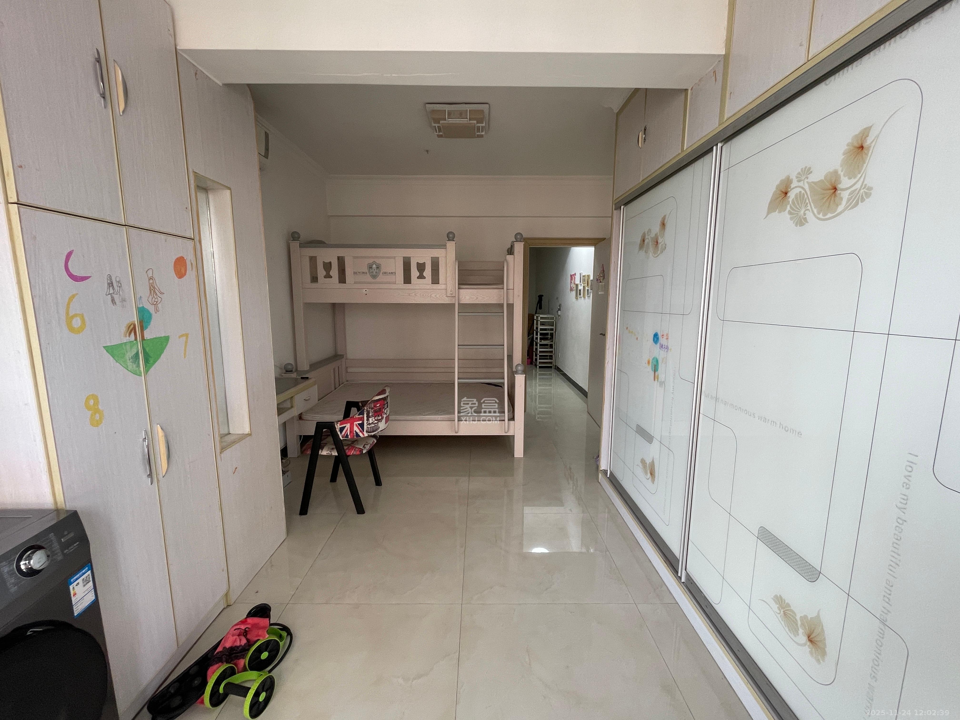 君悦紫园 1室1厅1卫 2000.0元/月 君悦紫园 1室1厅1卫 2000.0元/月室内图