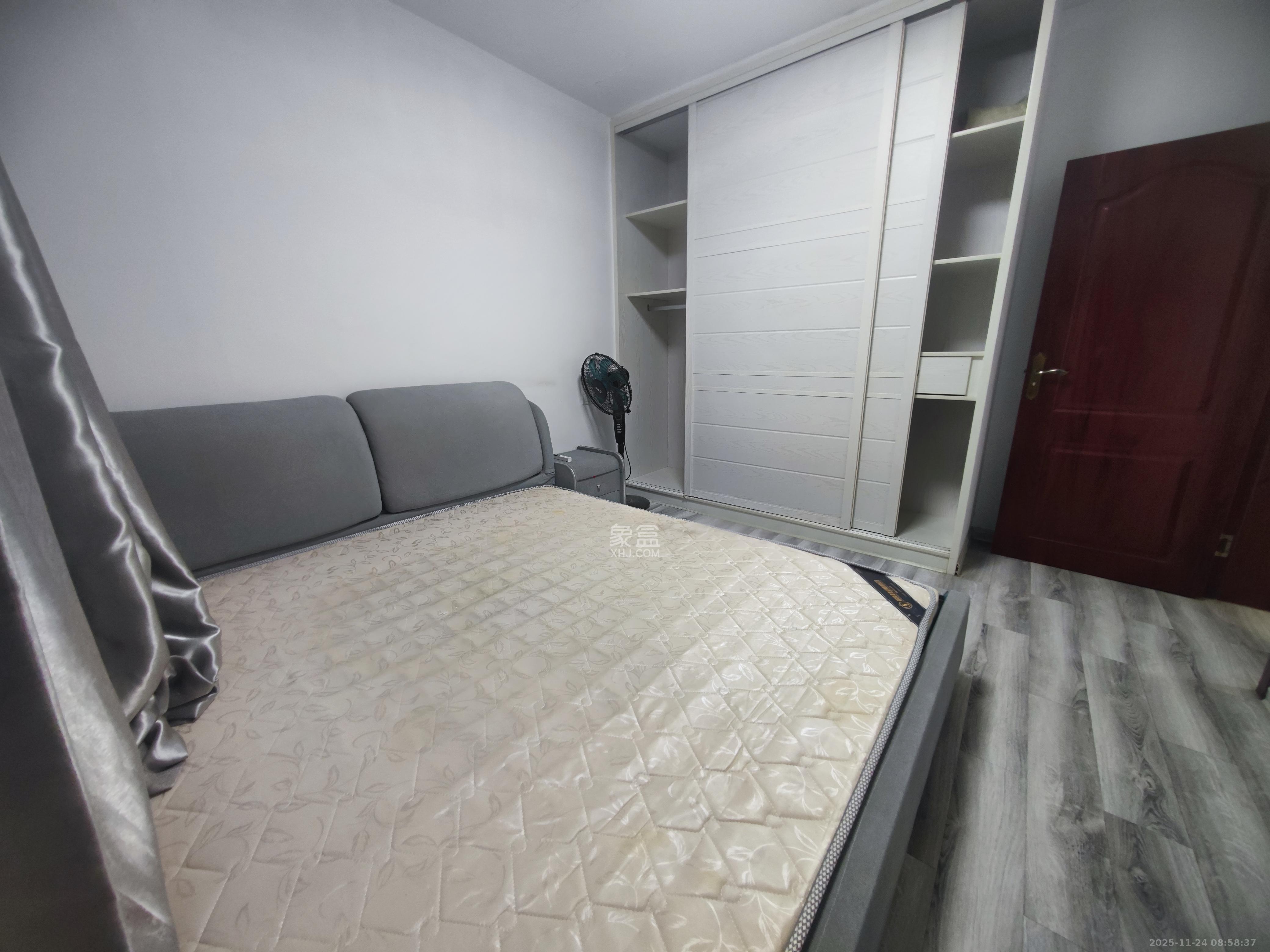 五里牌铁路宿舍  2室1厅1卫    1800.0元/月室内图