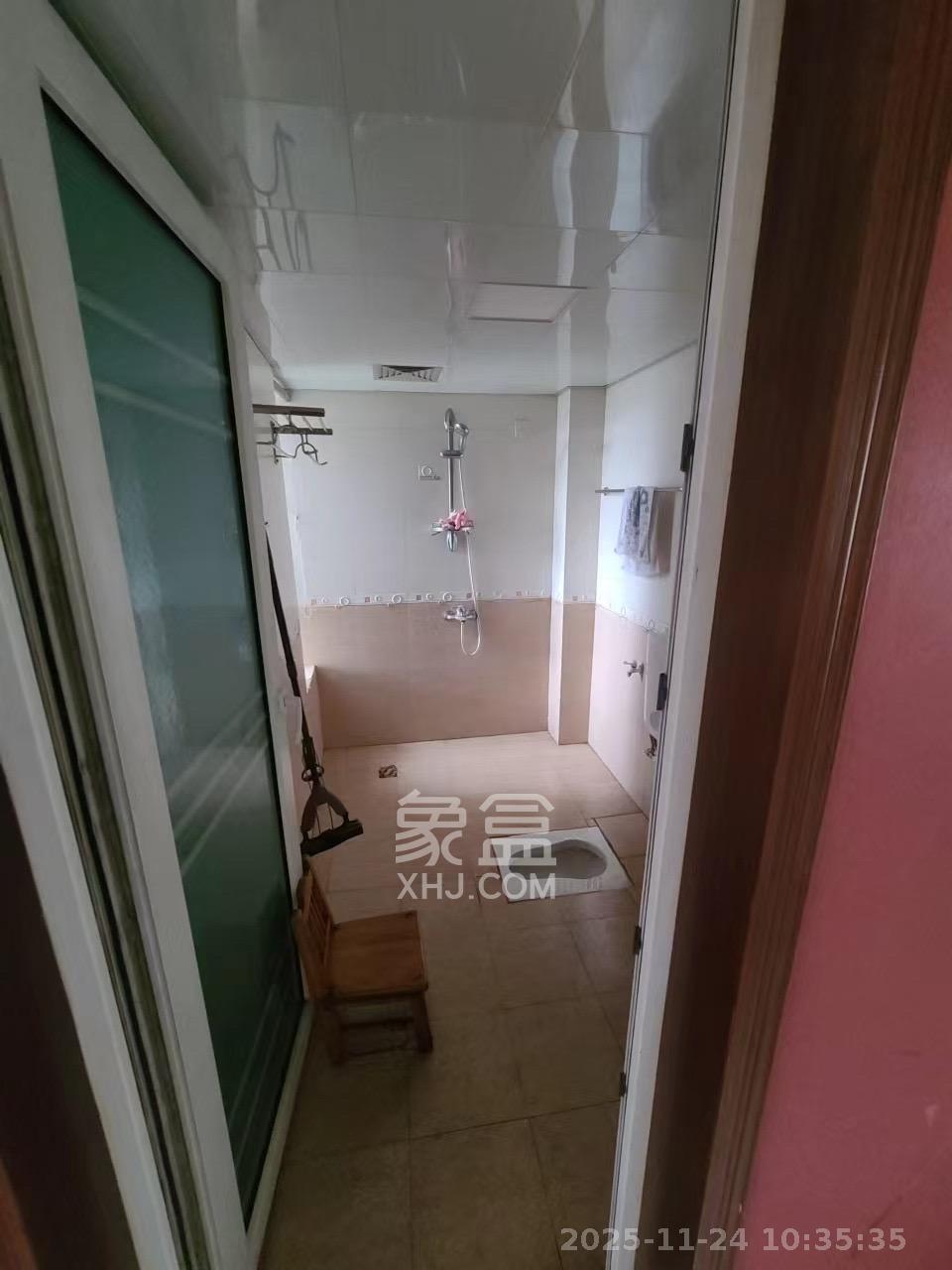 望兴景园一期 3室2厅2卫 2300.0元/月 望兴景园一期 3室2厅2卫 2300.0元/月室内图