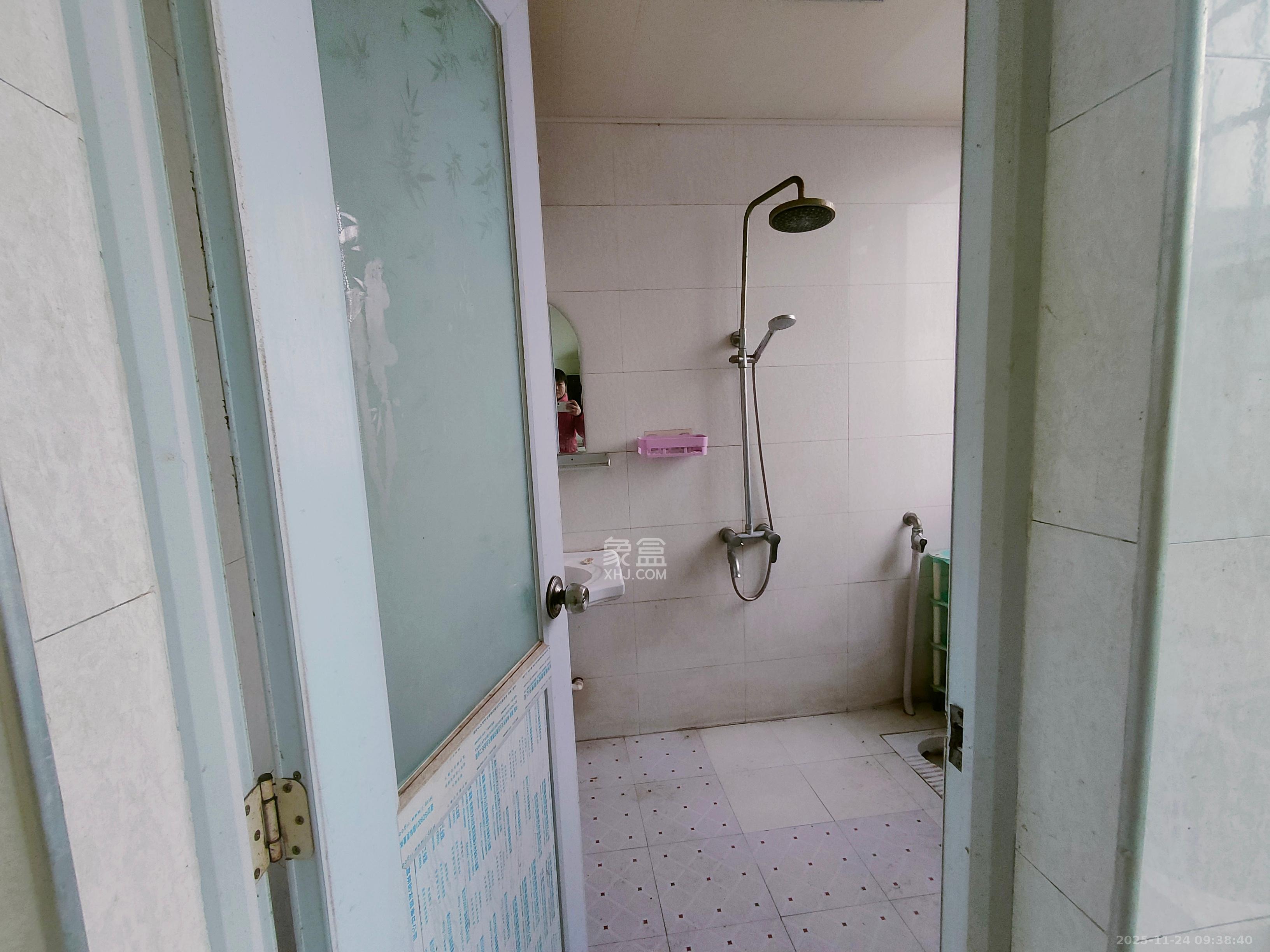 银星小区  3室2厅1卫    1300.0元/月室内图