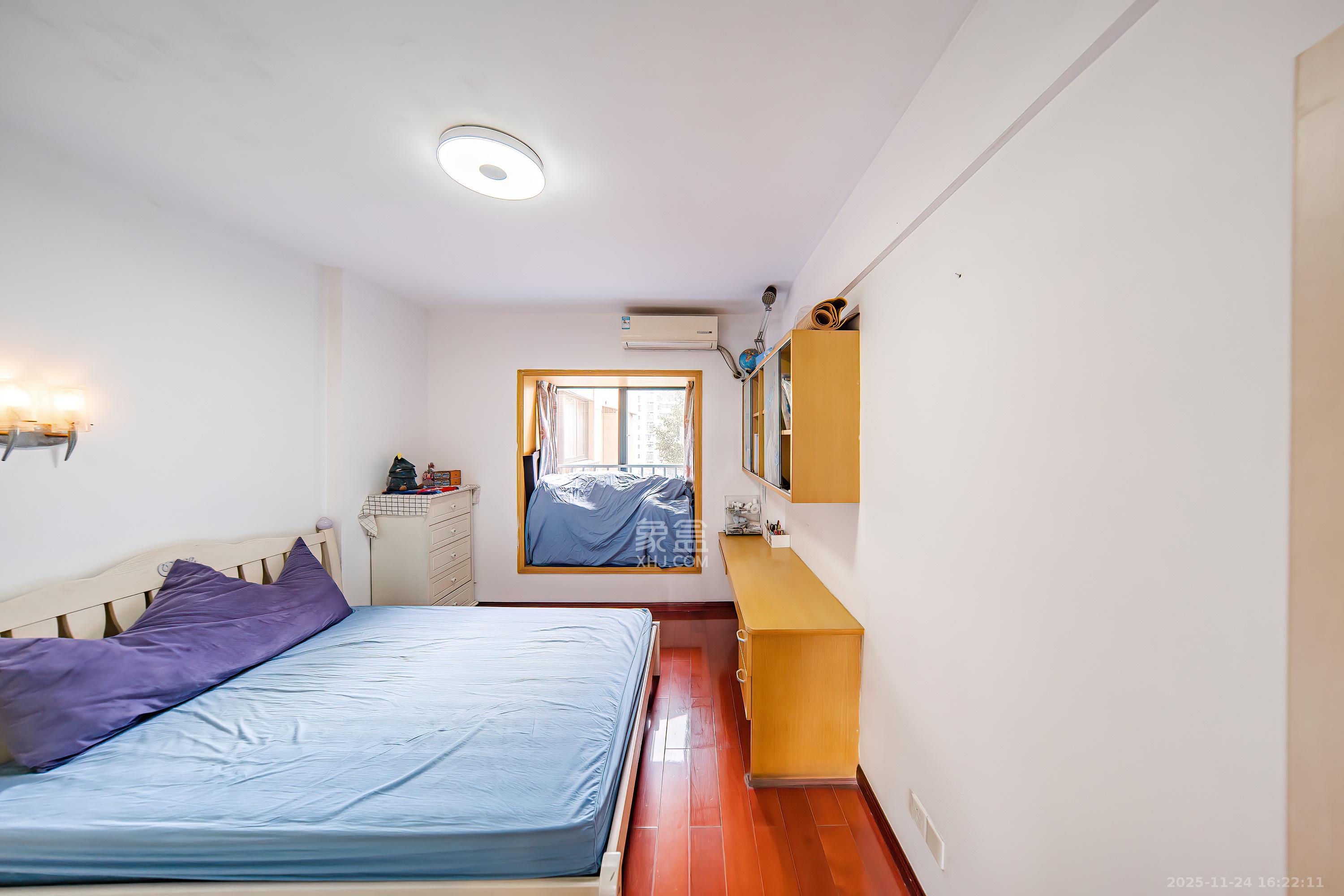 佳阳悦景馨都  3室2厅2卫    88.0万卧室