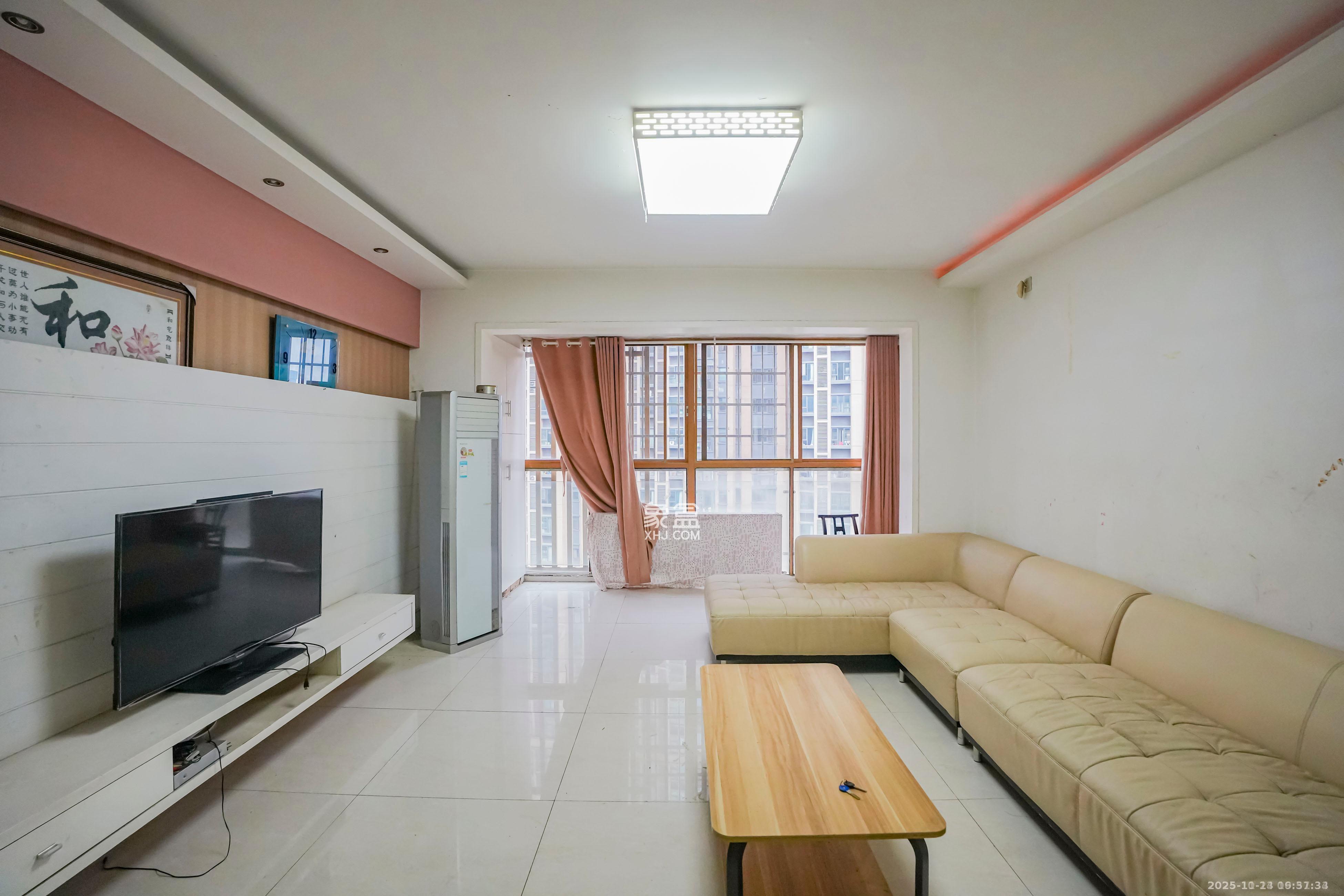 天健芙蓉盛世一期 3室2厅1卫 3500.0元/月 天健芙蓉盛世一期 3室2厅1卫 3500.0元/月室内图