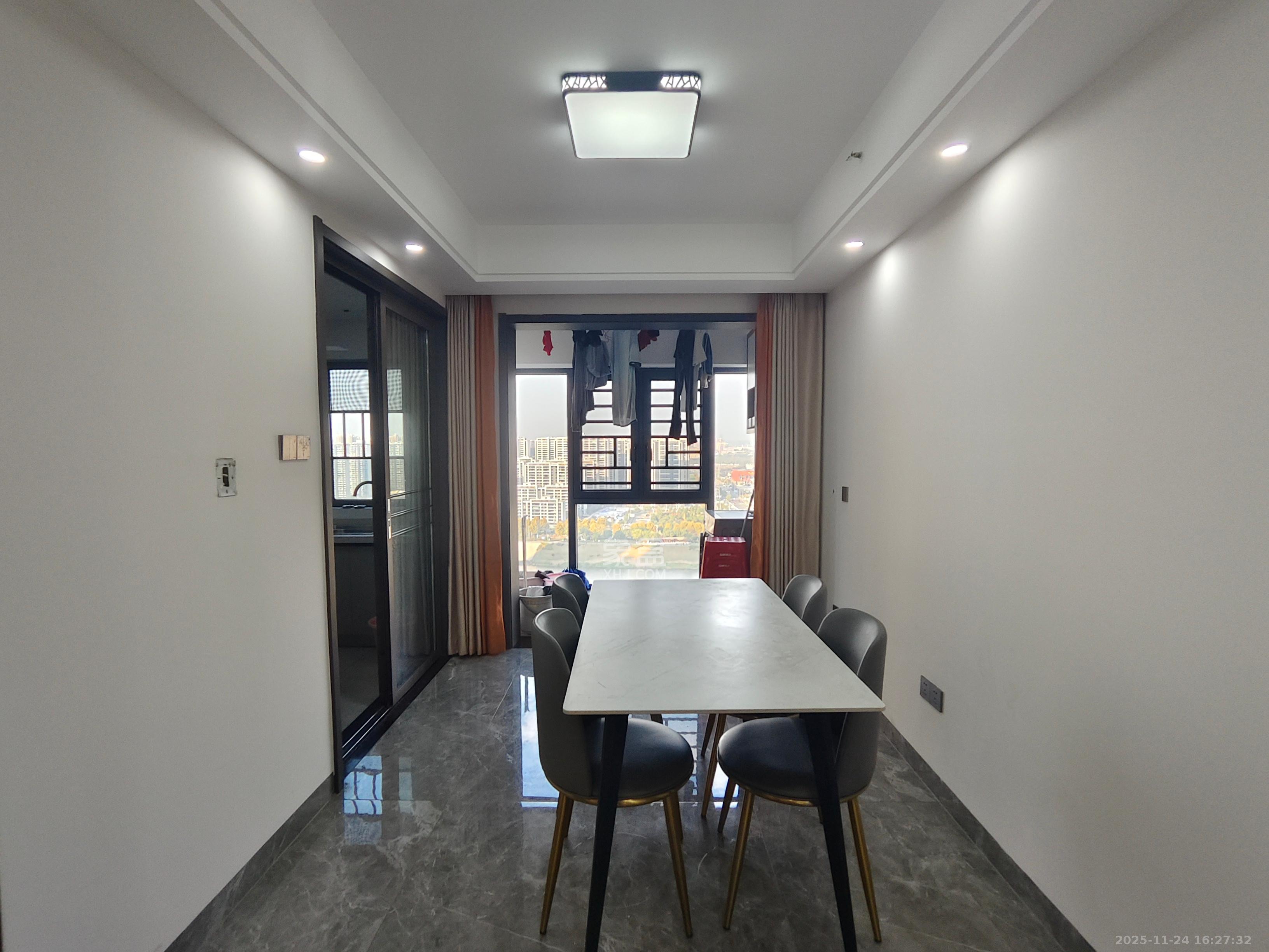 阳光城尚东湾愉景苑 3室2厅2卫 3000.0元/月 阳光城尚东湾愉景苑 3室2厅2卫 3000.0元/月室内图