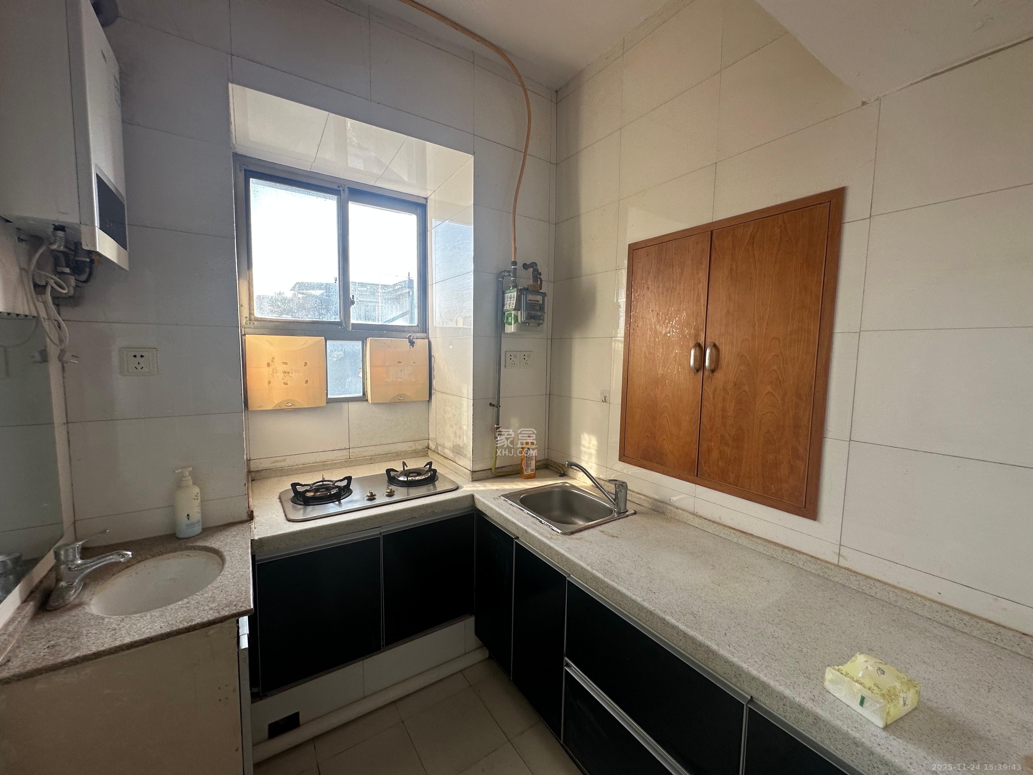 桔园小区1-8片 2室1厅1卫 1500.0元/月 桔园小区1-8片 2室1厅1卫 1500.0元/月室内图