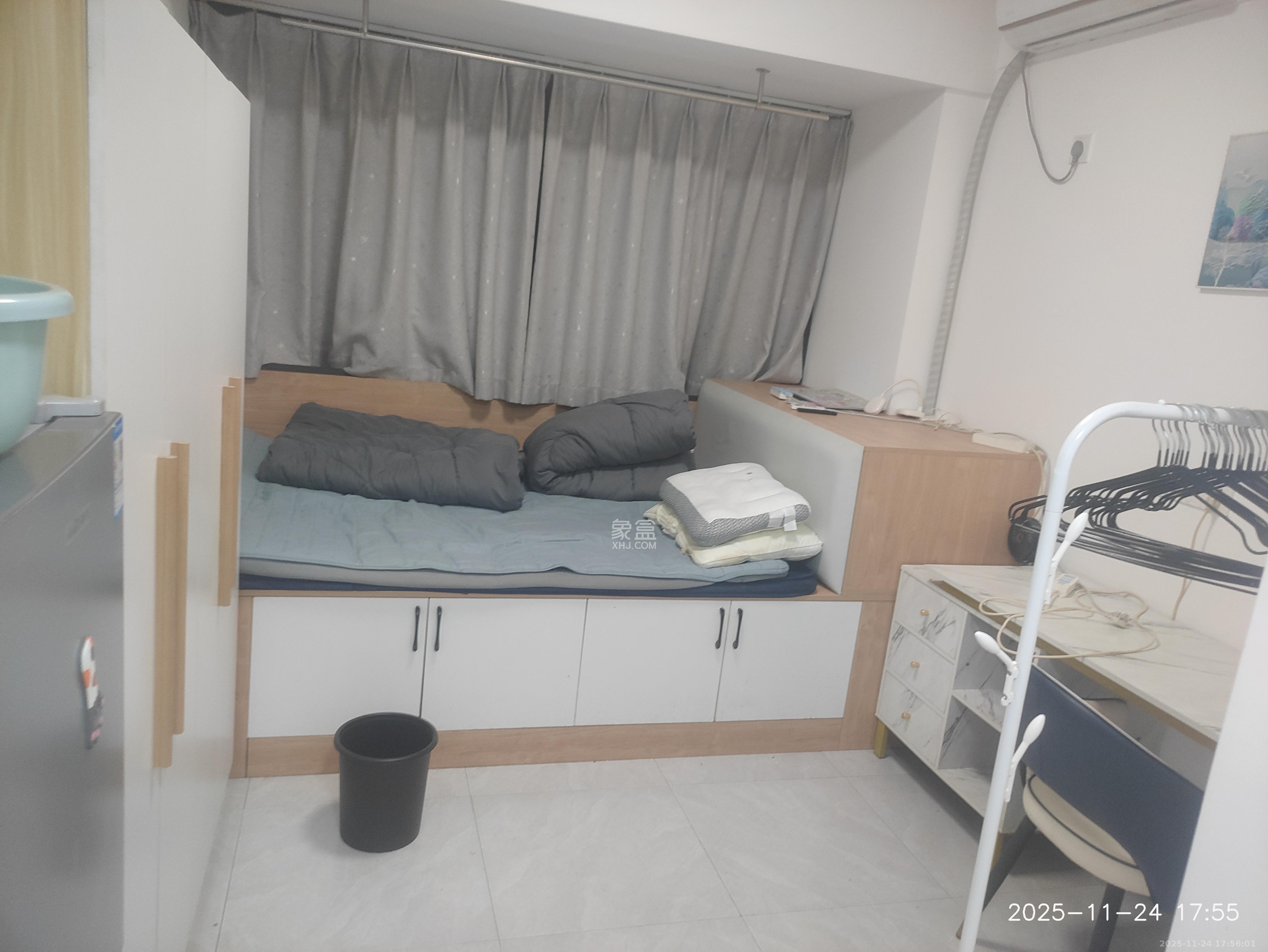 龙湖湘江星座（祺鑫星座公寓）  1室0厅0卫    1300.0元/月室内图1