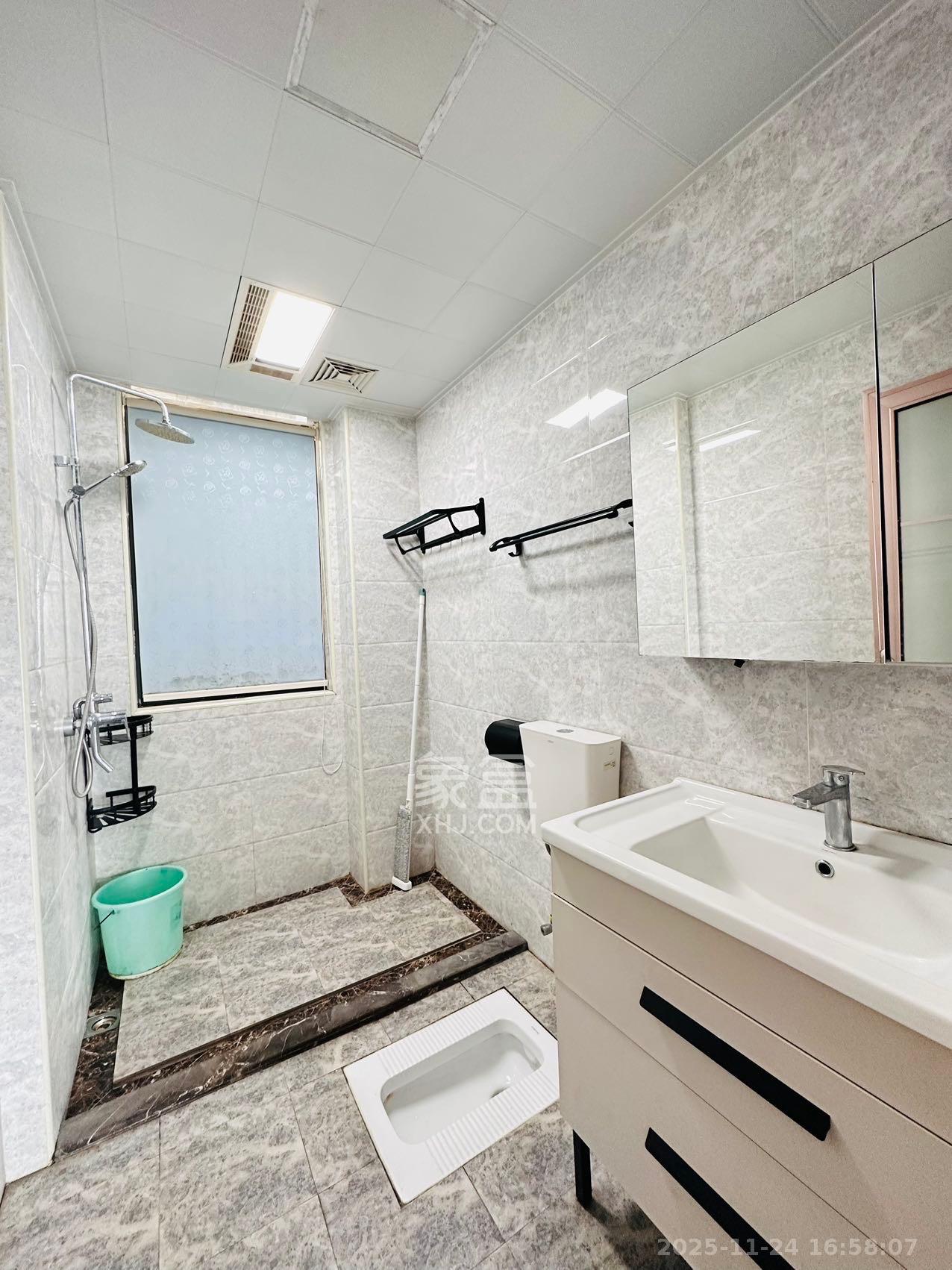 江河双水湾 4室2厅2卫 3500.0元/月 江河双水湾 4室2厅2卫 3500.0元/月室内图