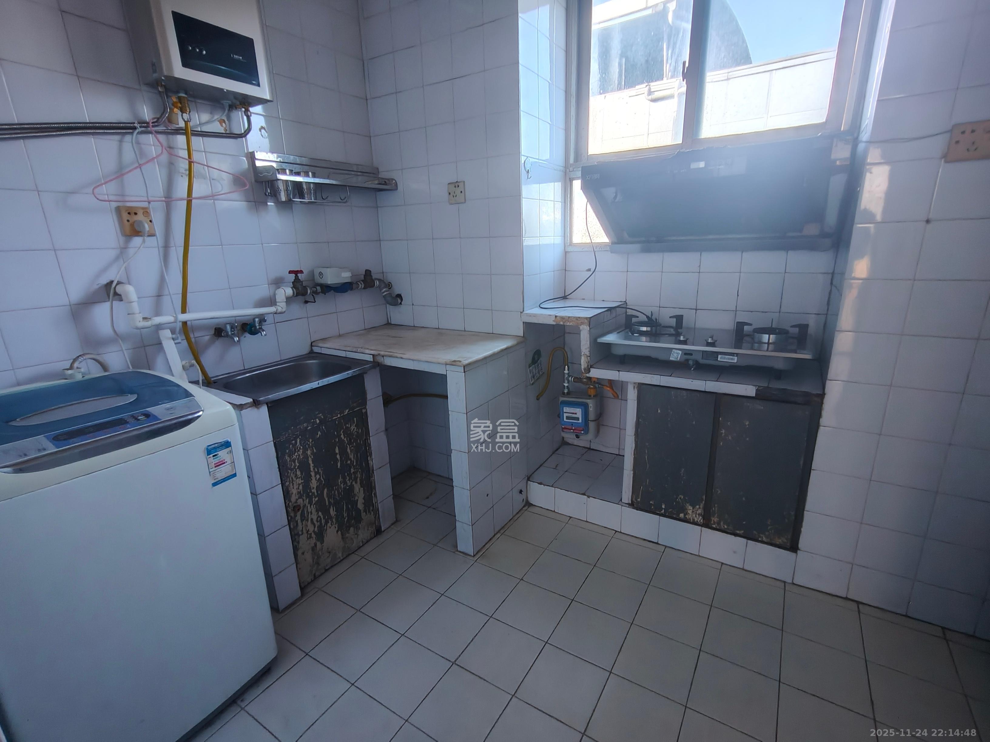 中建五局信和苑三区  1室1厅1卫    800.0元/月室内图