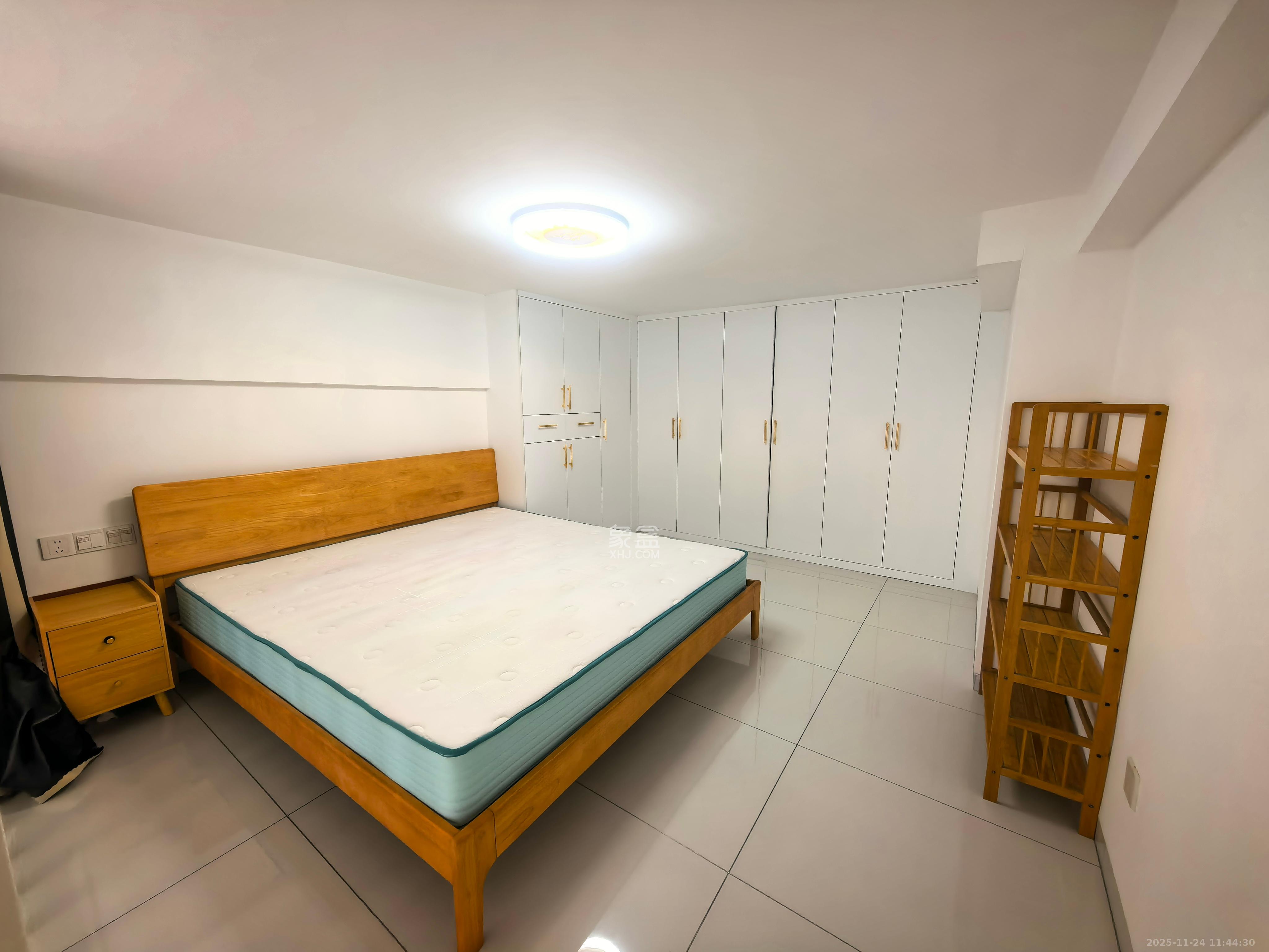 太阳城  1室1厅1卫    1700.0元/月室内图