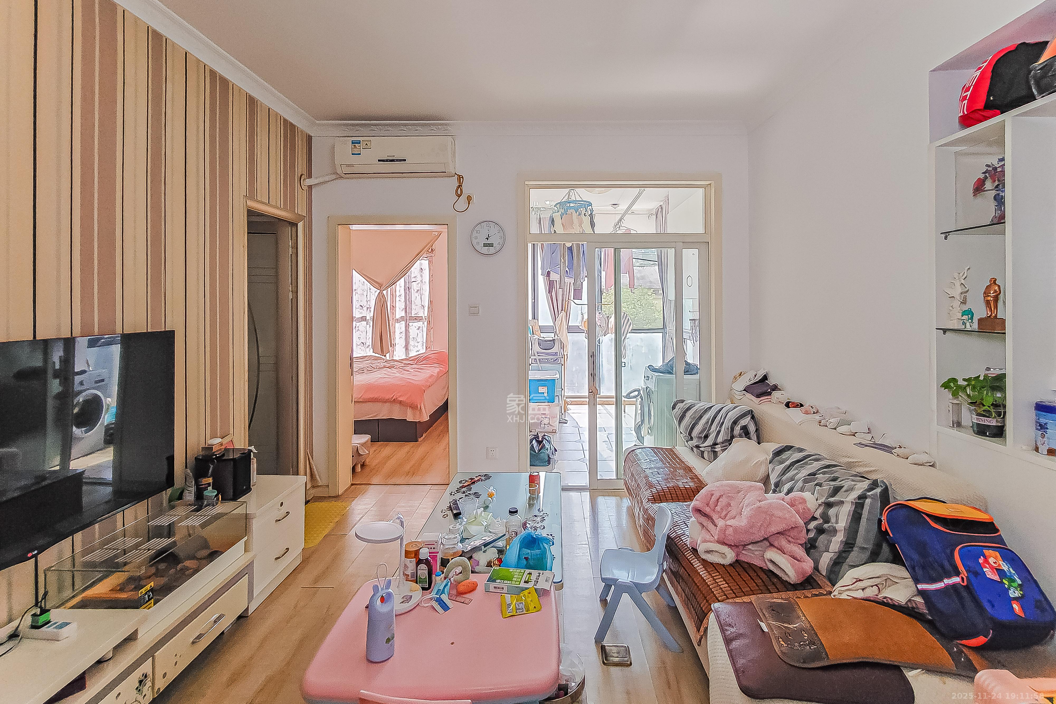 星城书香苑(星城书院) 2室1厅1卫 70.0万 星城书香苑(星城书院) 2室1厅1卫 70.0万客厅