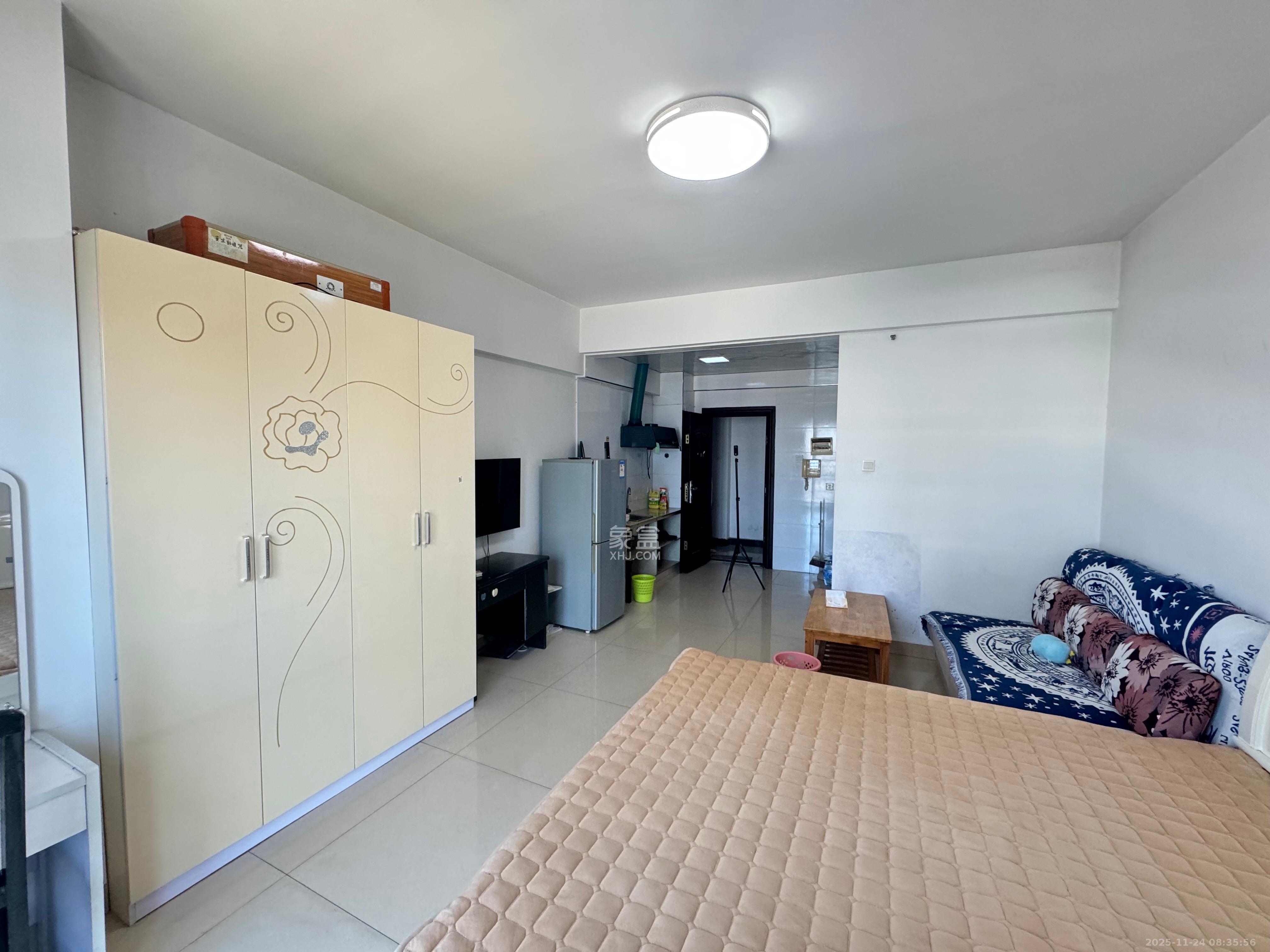 公园西郡  1室1厅1卫    1600.0元/月