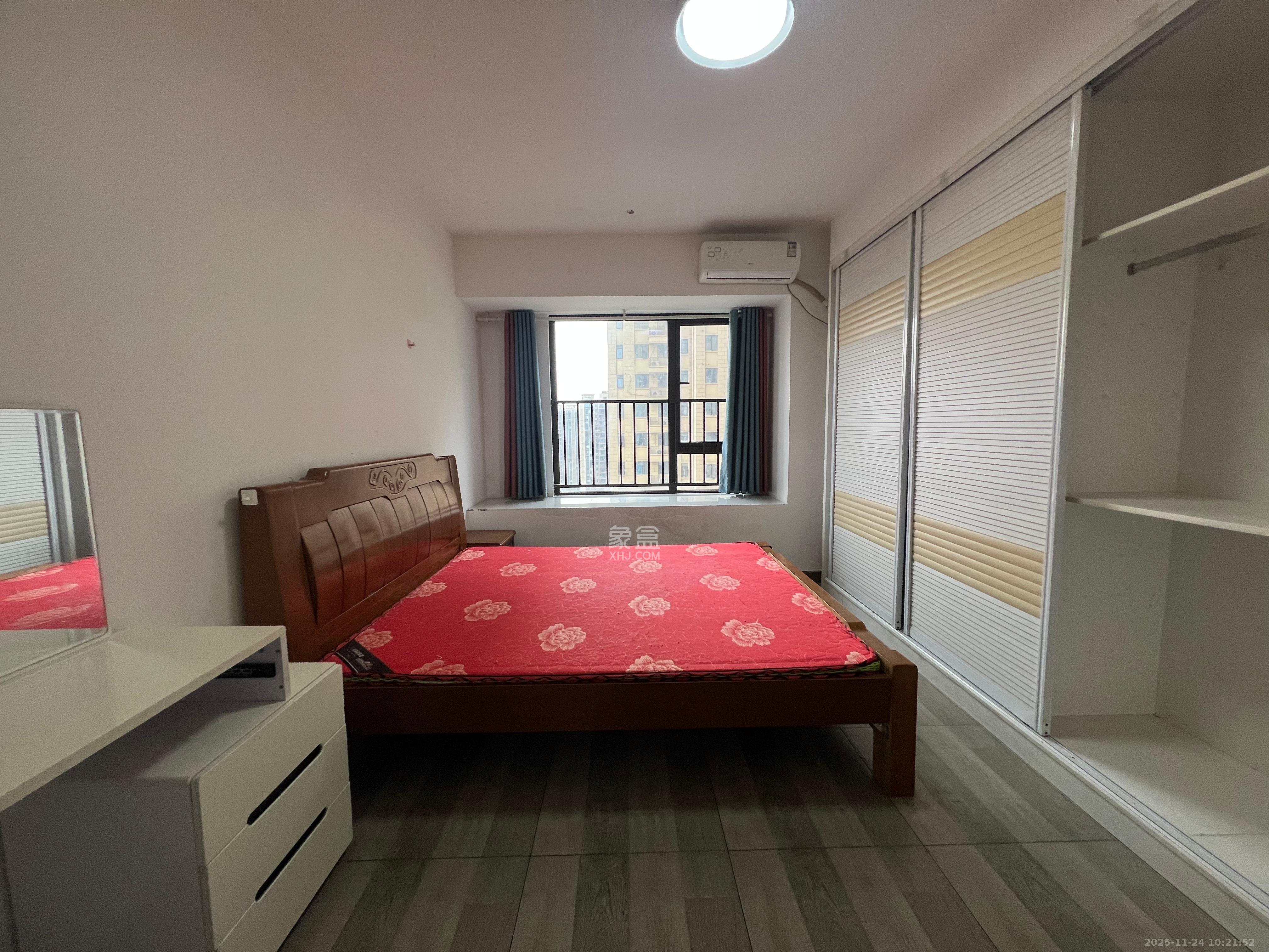 奥克斯缔壹城  4室2厅2卫    2600.0元/月室内图