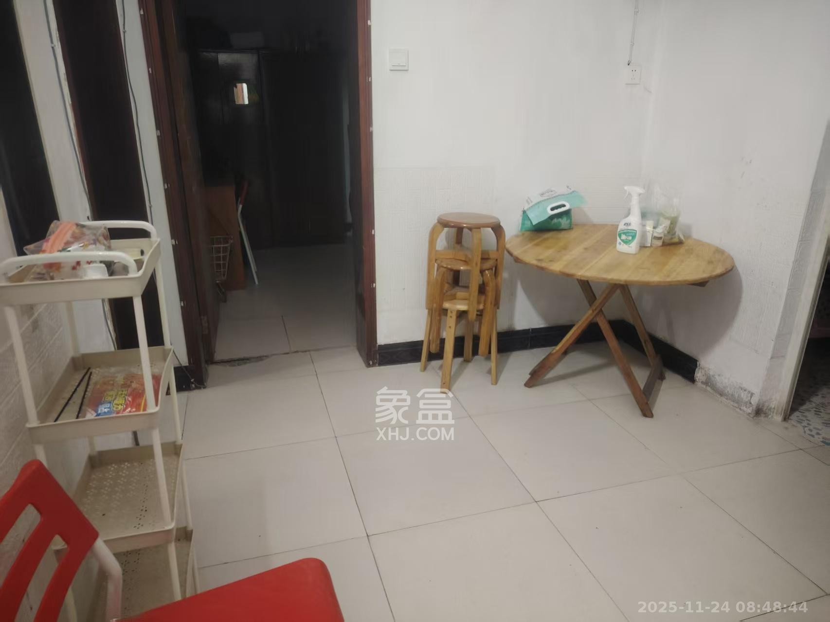 桐荫里社区  2室1厅1卫    1700.0元/月